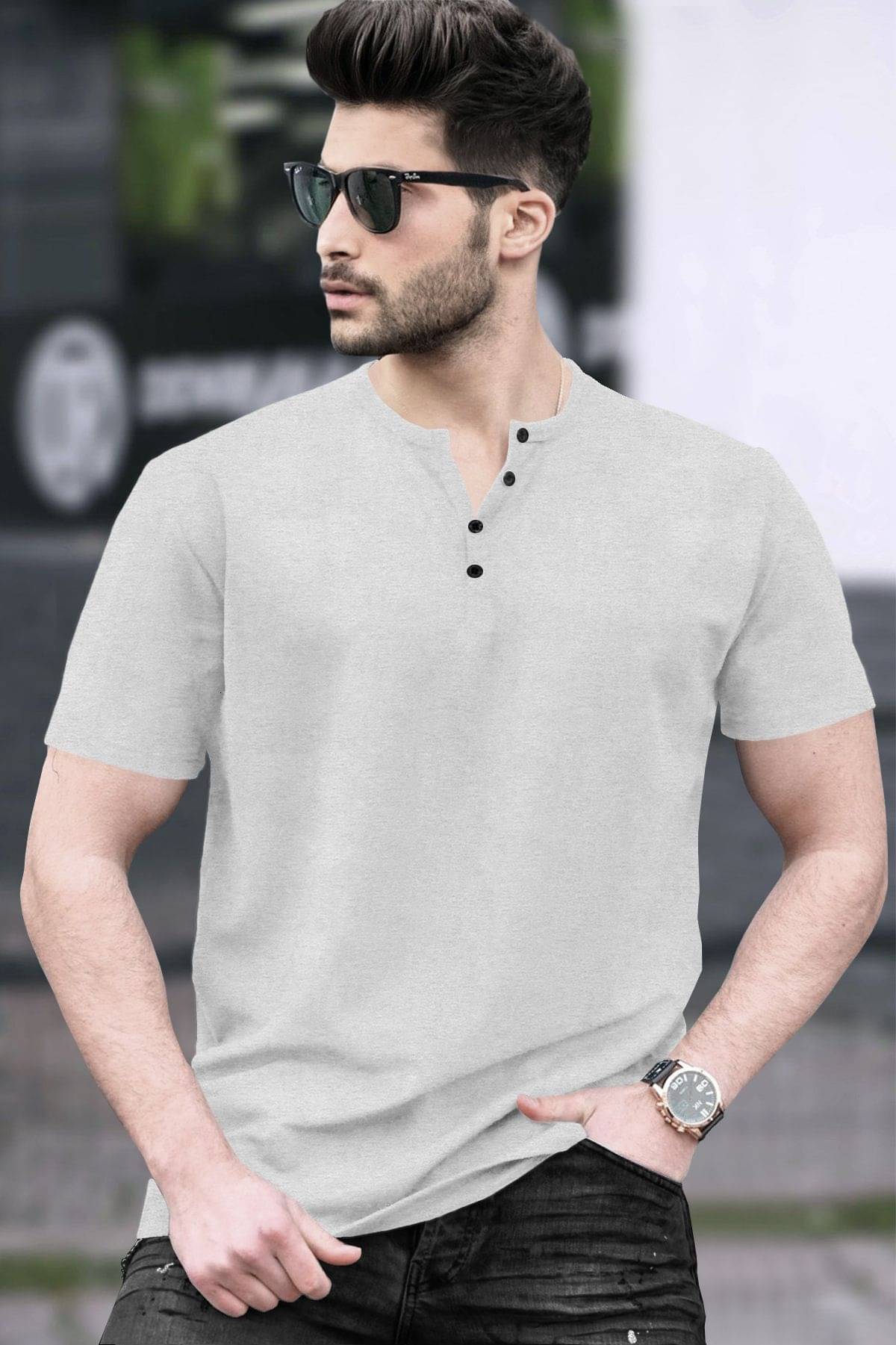     			Tripr Men Cotton Blend Regular Fit Solid T-Shirt ( Grey )