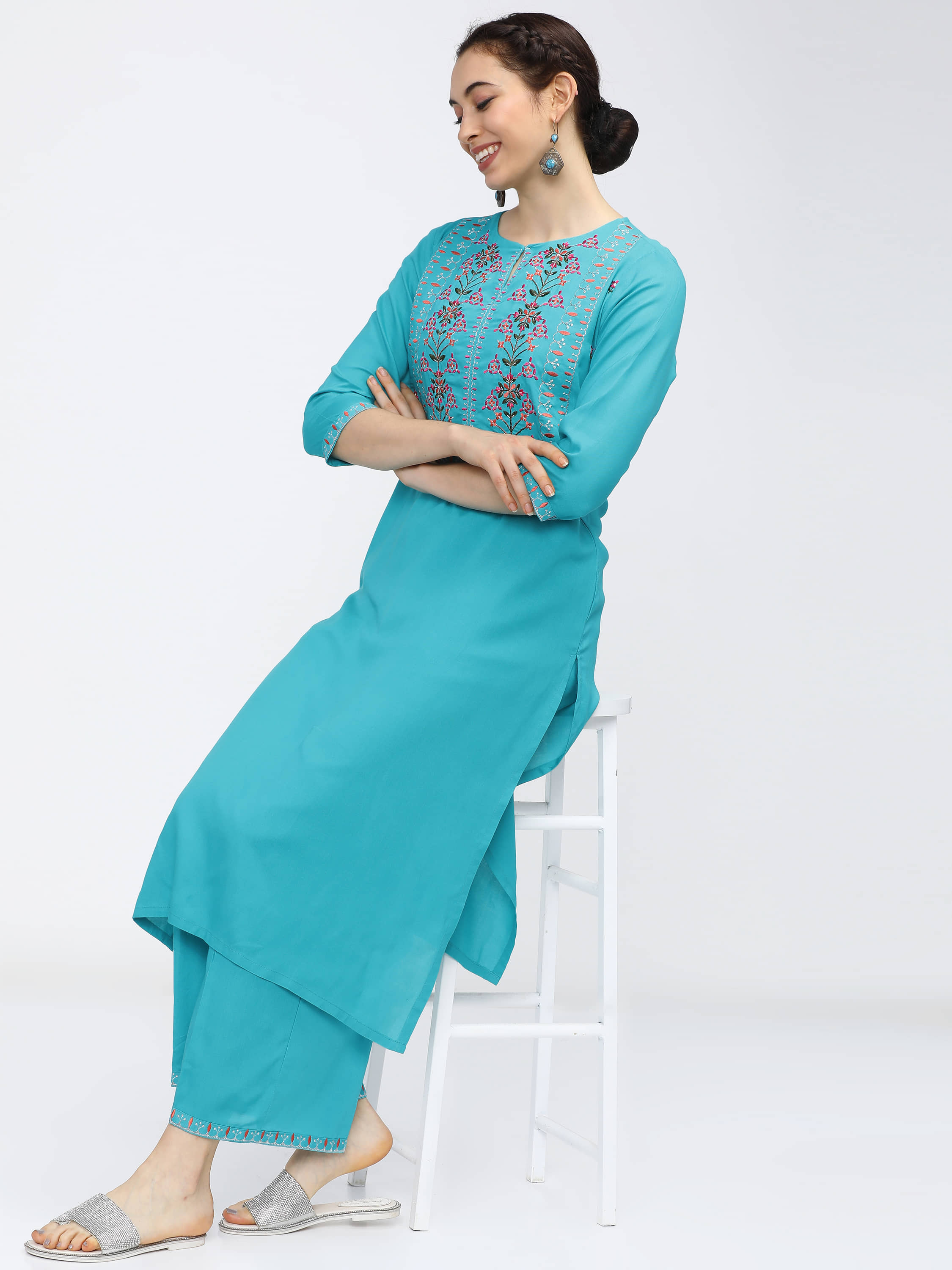 Vishudh Women Viscose Embroidered Straight Kurti With Palazzo ( Blue )