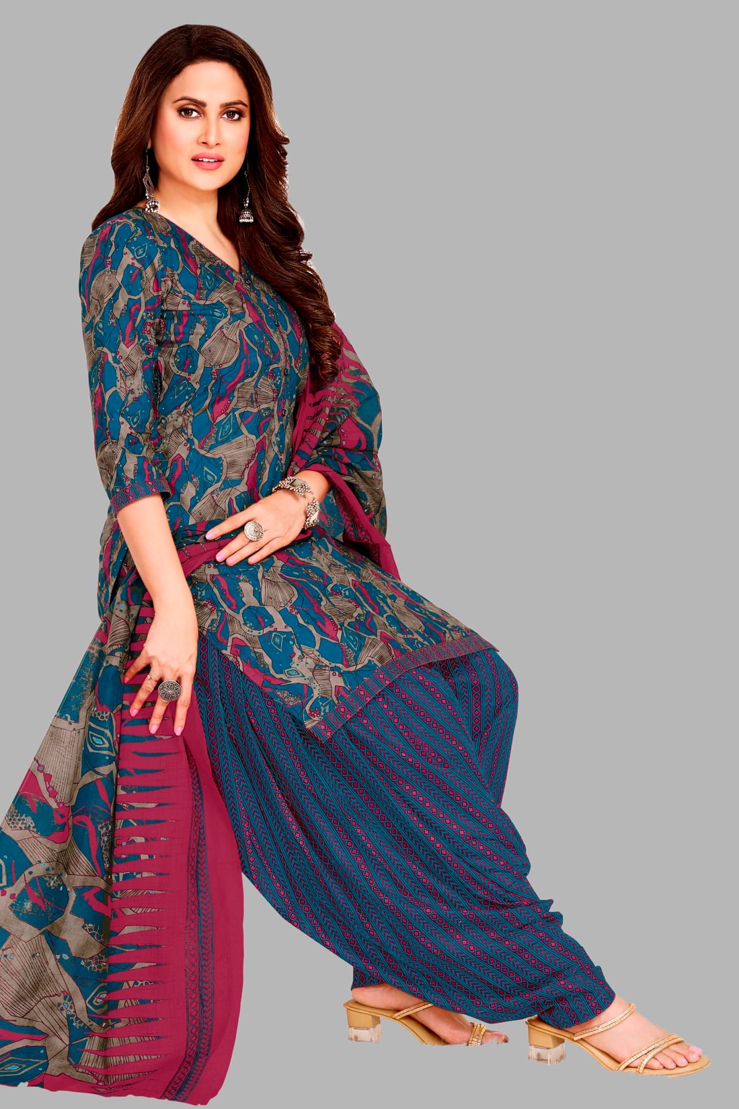     			shree jeenmata collection Women Cotton Printed Straight Kurti With Patiala Salwar ( Blue )