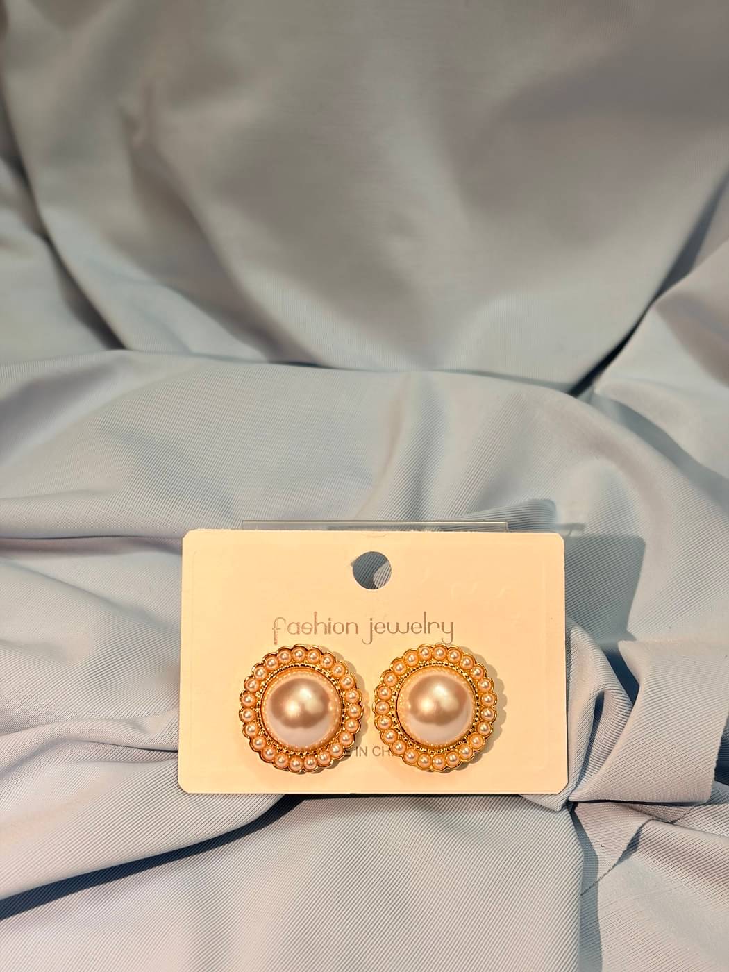     			ADOREX Purple Stud Earrings ( Pack of 1 )