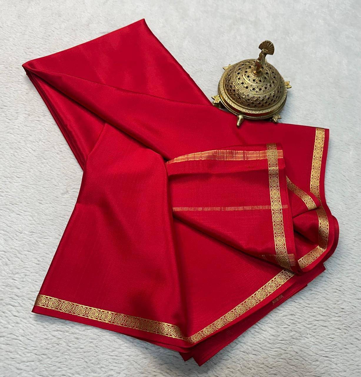 LAXMI SILK MILLS Cotton Silk Solid Mysore Silk Sarees With Unstitched Blouse Piece ( Red ) LAXMI SILK MILLS Cotton Silk Solid Mysore Silk Sarees With Unstitched Blouse Piece ( Red )