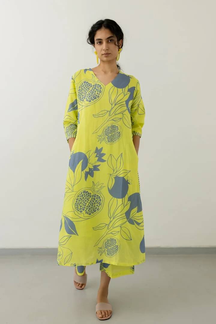 LookMark Women Cotton Blend Printed Straight Kurti With Pants ( Lime Green ) LookMark Women Cotton Blend Printed Straight Kurti With Pants ( Lime Green )