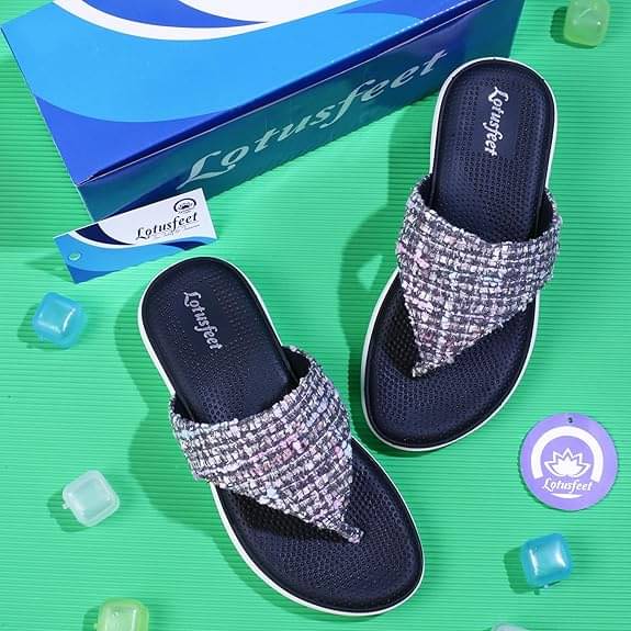     			Lotusfeet Black Women's V-strap Flats