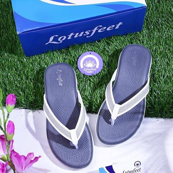     			Lotusfeet Gray Women's V-strap Flats