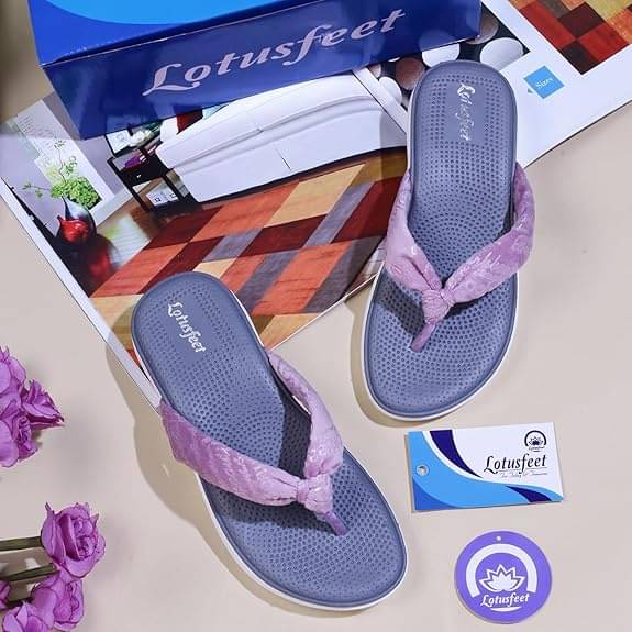 Lotusfeet purple Women's V-strap Flats Lotusfeet purple Women's V-strap Flats