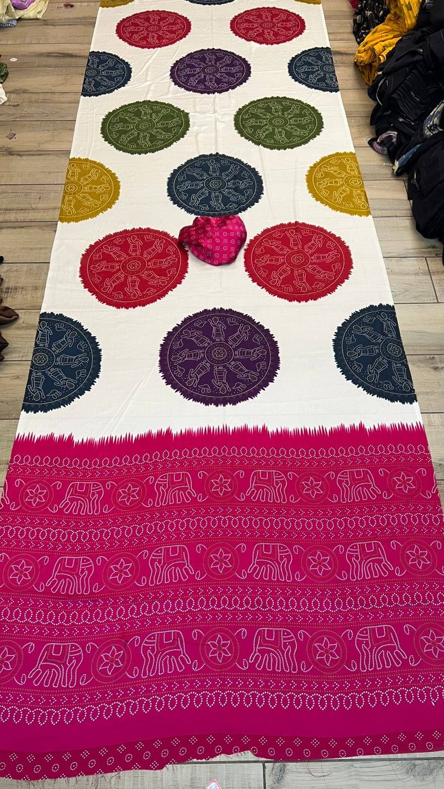     			SHIRODHARI Silk Blend Printed Sambalpuri Saree With Unstitched Blouse Piece ( Pink )