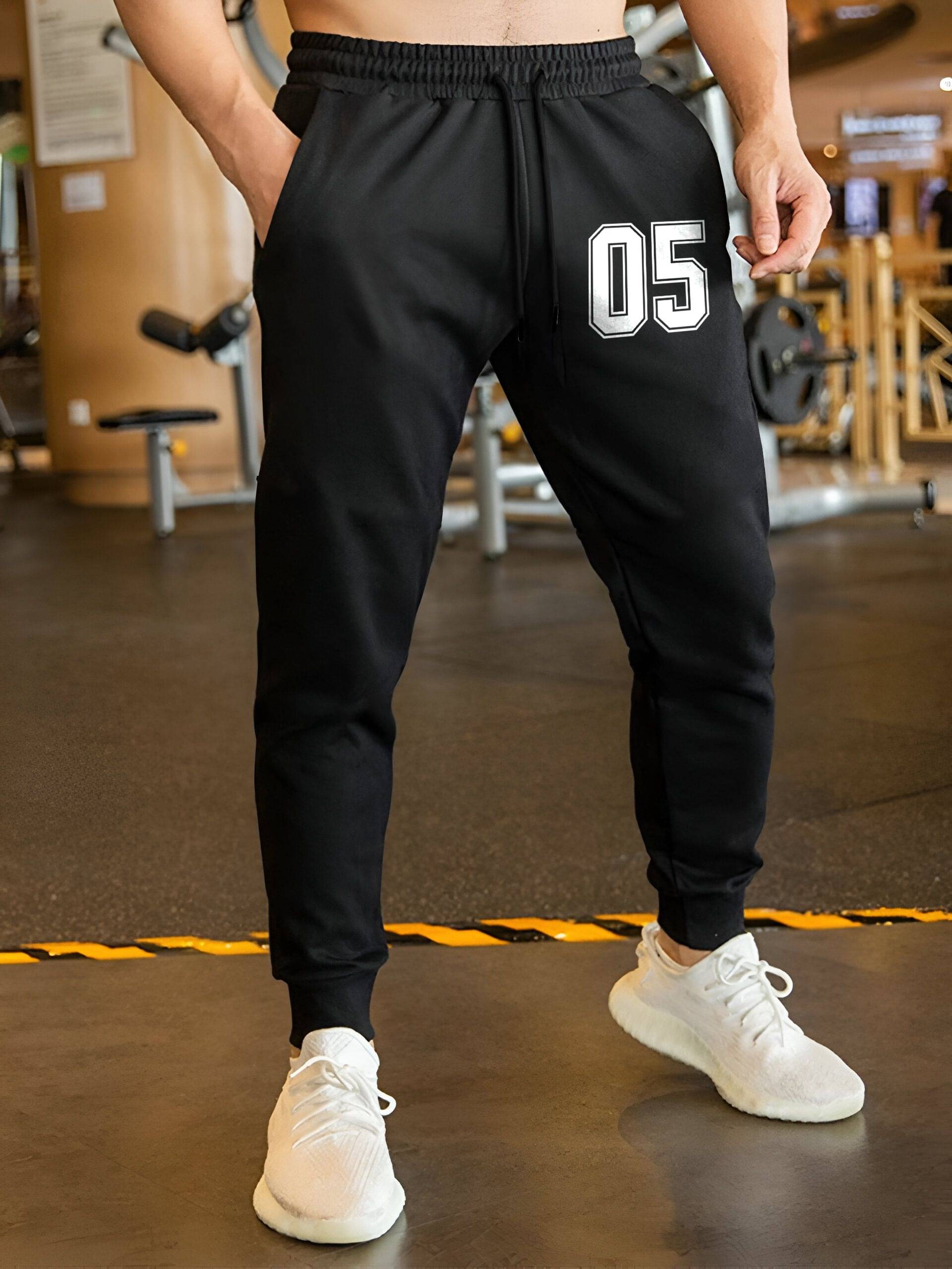 VCANEE Black Cotton Blend Men's Trackpants ( Pack of 1 ) VCANEE Black Cotton Blend Men's Trackpants ( Pack of 1 )