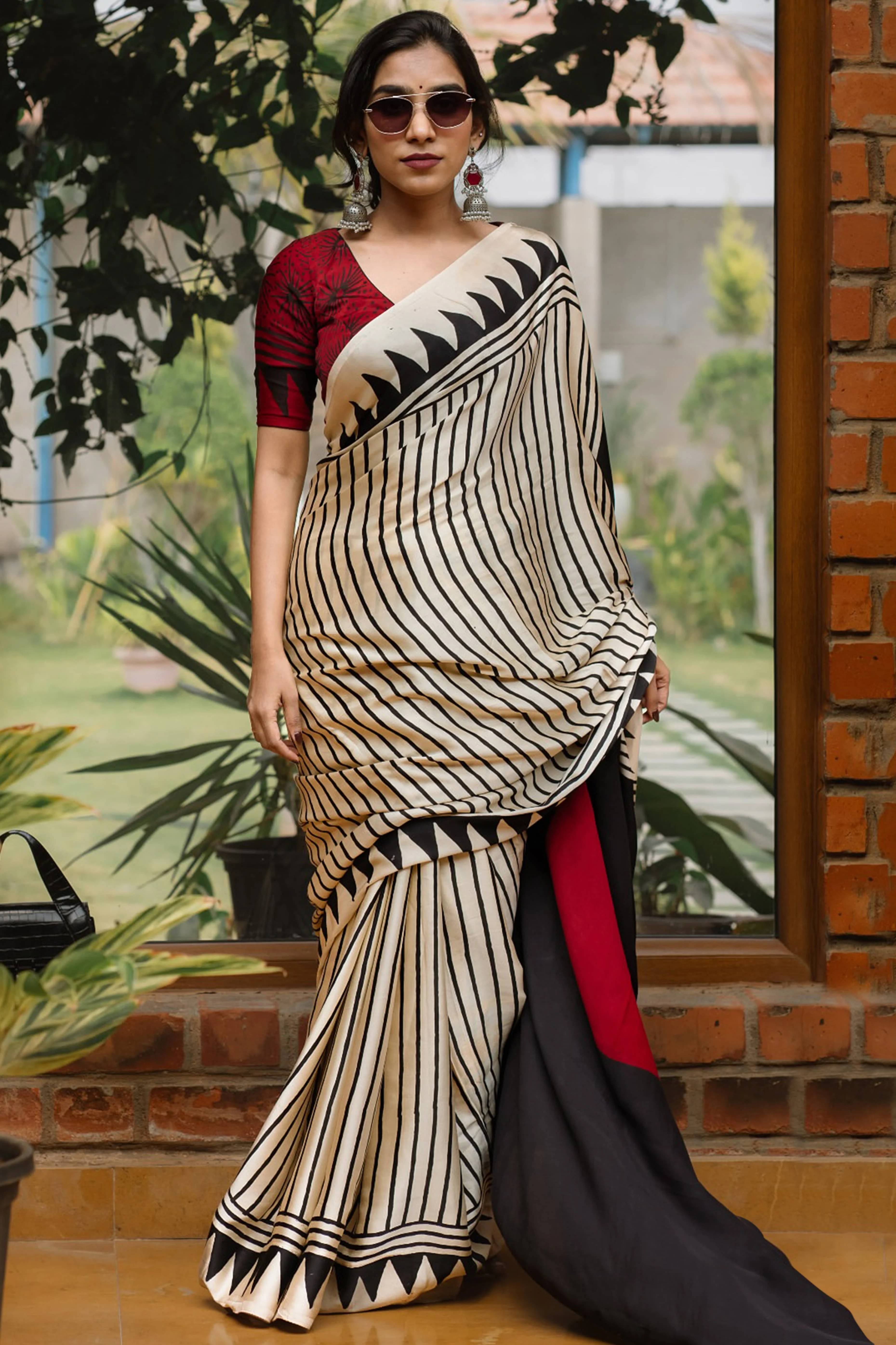     			Yashika Silk Blend Printed Regular Saree With Unstitched Blouse Piece ( Cream )