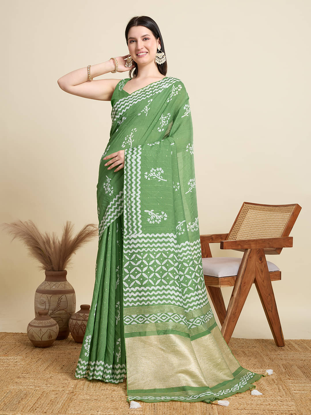 VS MALL Cotton self design Regular Saree With Unstitched Blouse Piece ( Light Green ) VS MALL Cotton self design Regular Saree With Unstitched Blouse Piece ( Light Green )