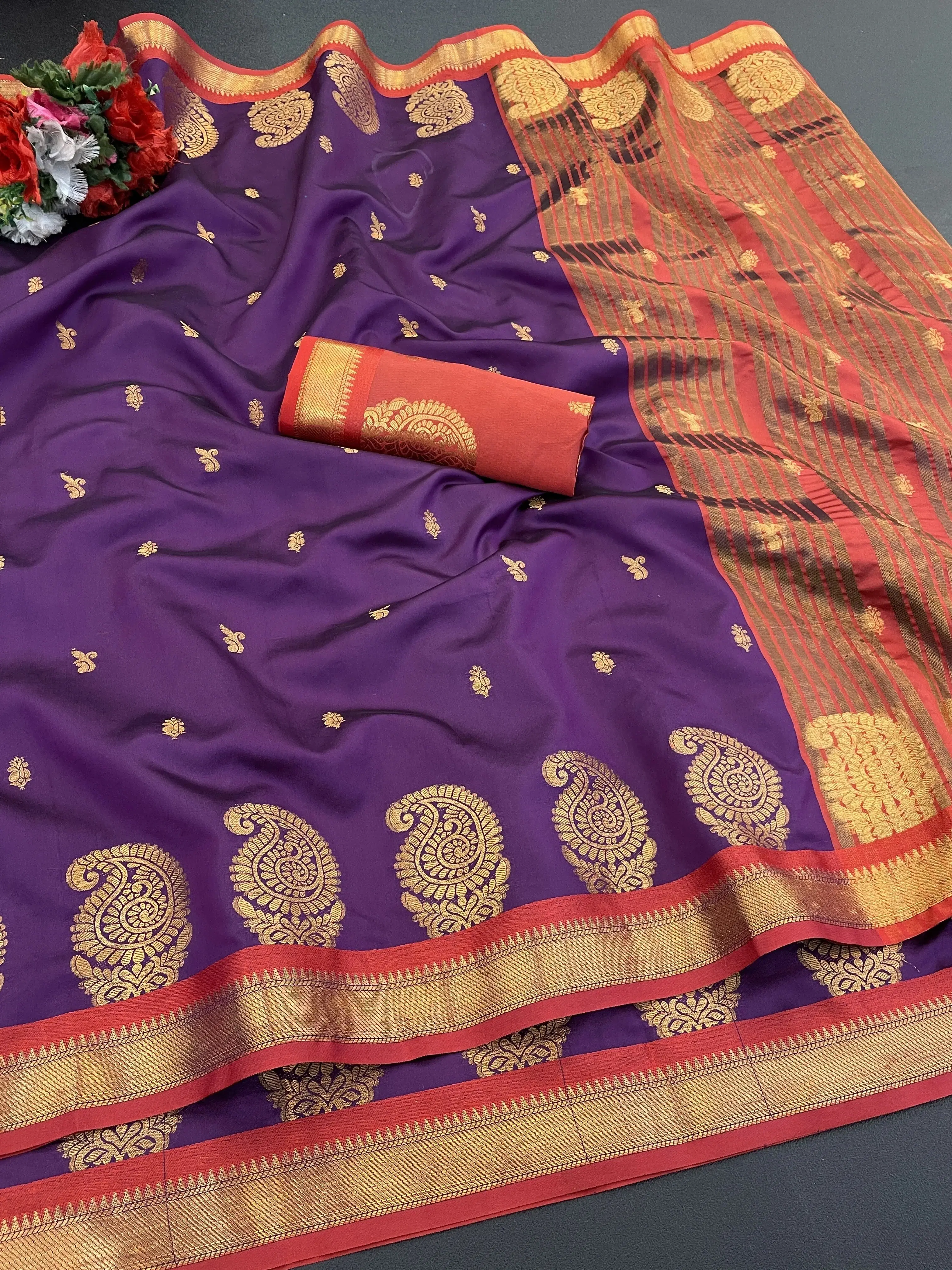 Pionex Cotton Silk Woven Banarasi saree With Unstitched Blouse Piece ( Purple ) Pionex Cotton Silk Woven Banarasi saree With Unstitched Blouse Piece ( Purple )
