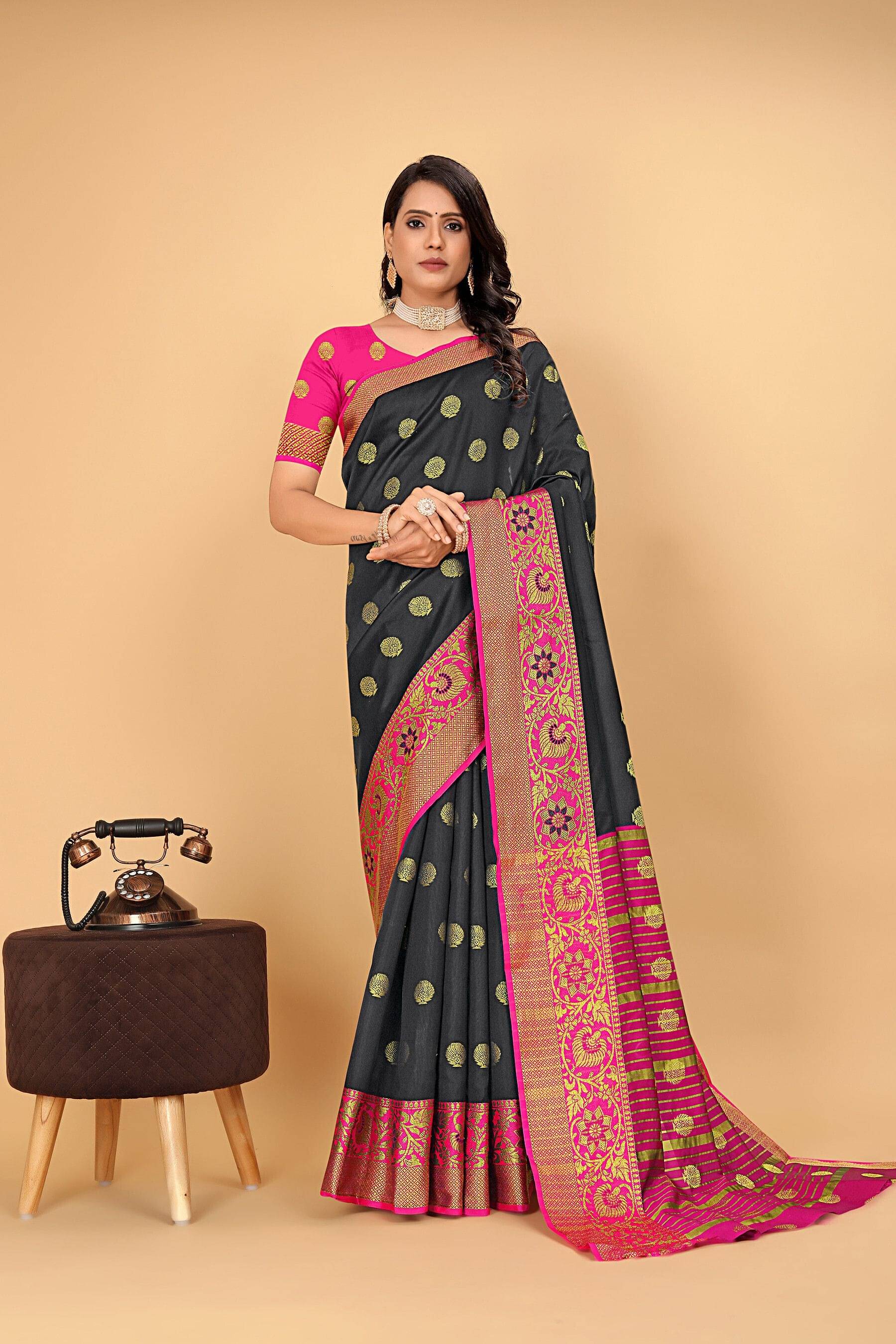 Pionex Cotton Silk Woven Banarasi saree With Unstitched Blouse Piece ( Black ) Pionex Cotton Silk Woven Banarasi saree With Unstitched Blouse Piece ( Black )