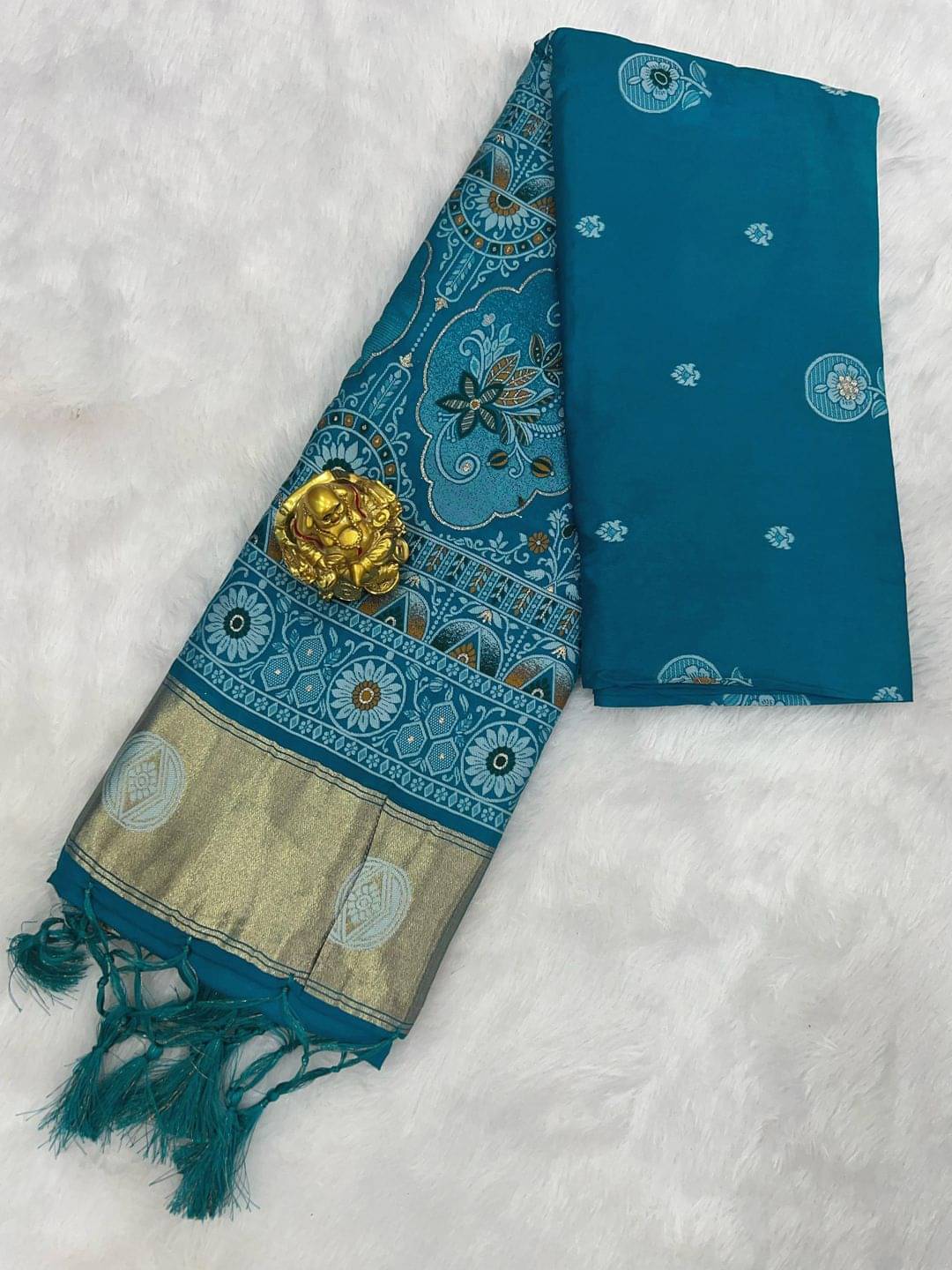 Pionex Cotton Silk Woven Patola Saree With Unstitched Blouse Piece ( Light Blue ) Pionex Cotton Silk Woven Patola Saree With Unstitched Blouse Piece ( Light Blue )