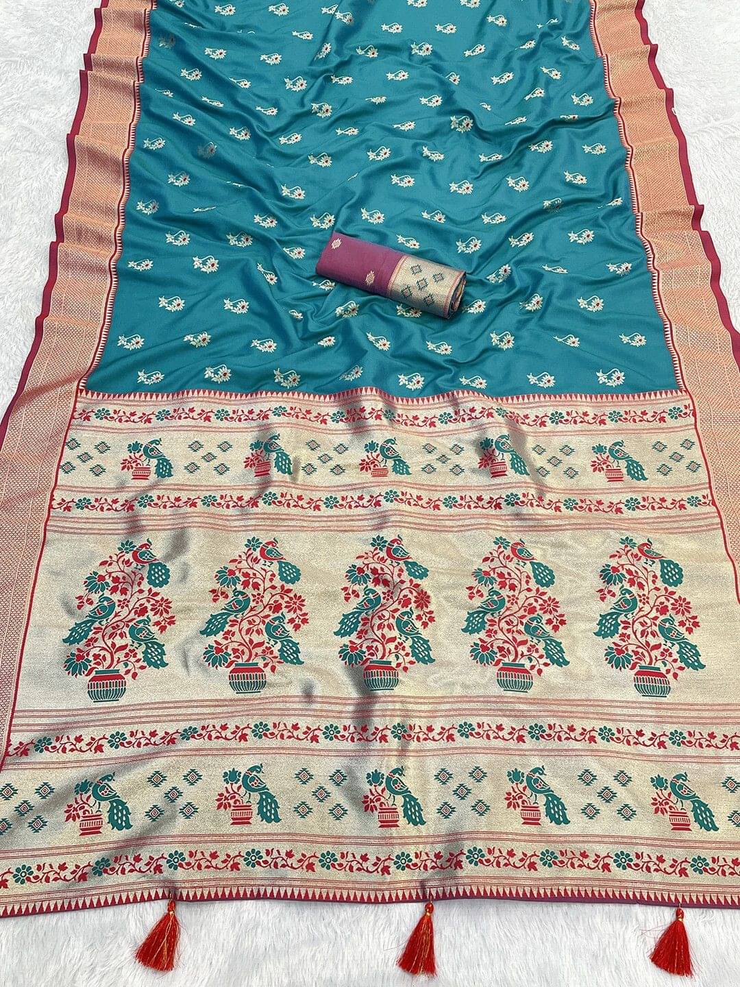 Pionex Jacquard Self Design Paithani Sarees With Unstitched Blouse Piece ( Light Blue ) Pionex Jacquard Self Design Paithani Sarees With Unstitched Blouse Piece ( Light Blue )