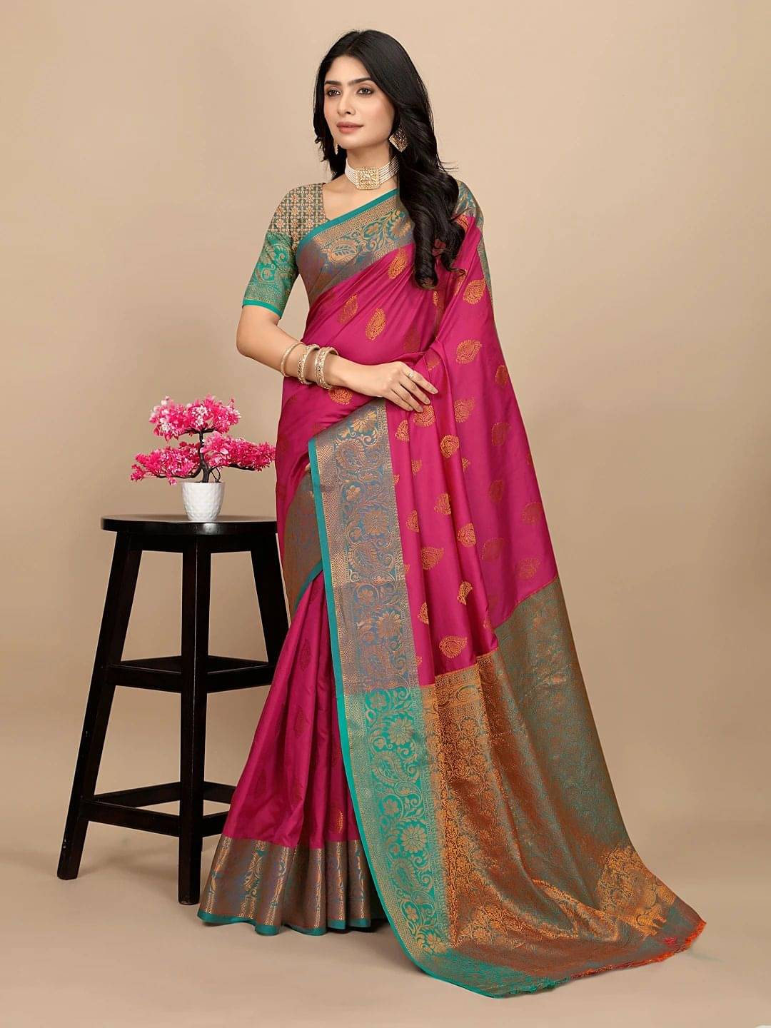     			Pionex Jacquard Woven Banarasi saree With Unstitched Blouse Piece ( Pink )