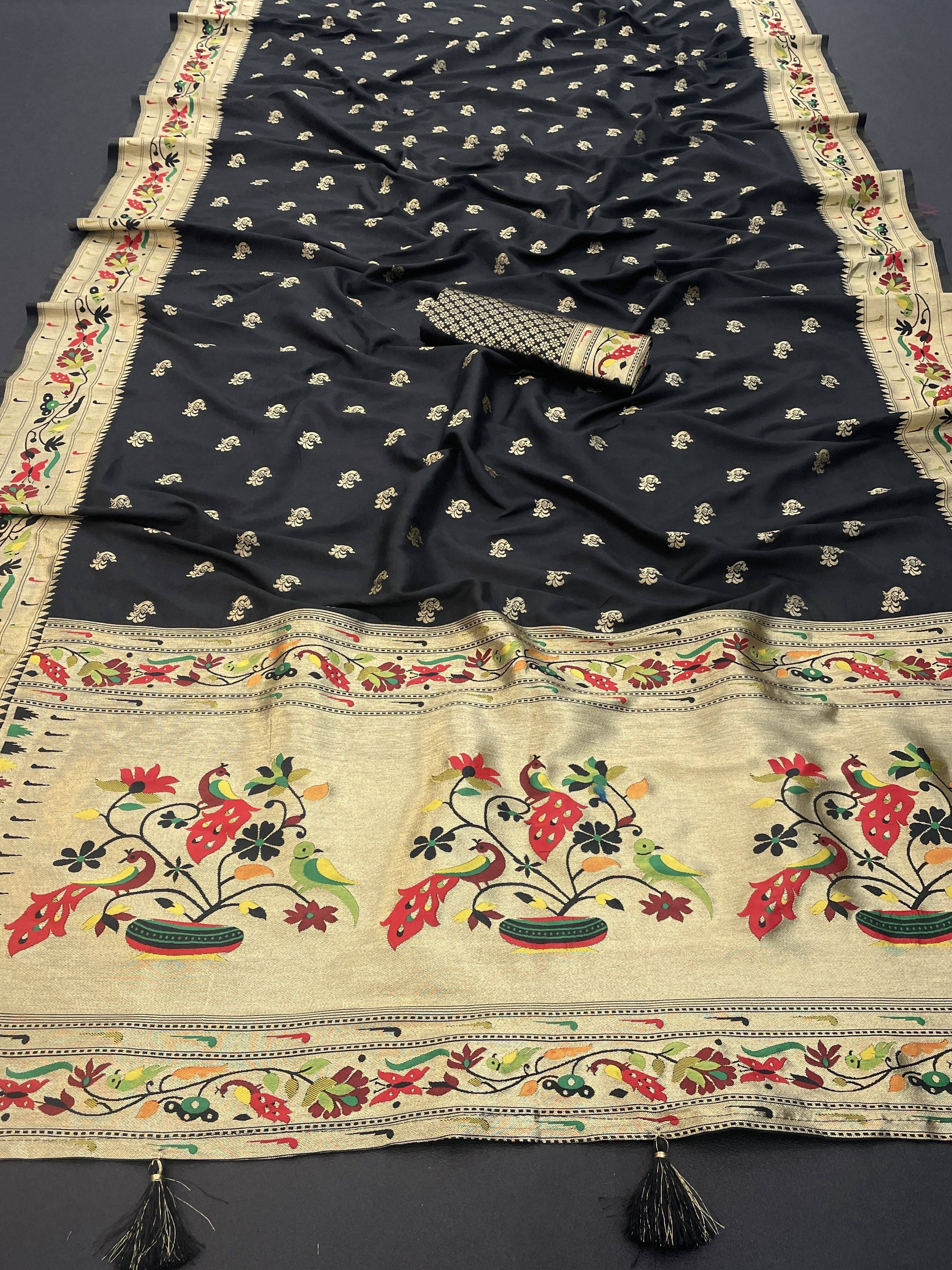 Pionex Jacquard Woven Paithani Sarees With Unstitched Blouse Piece ( Black ) Pionex Jacquard Woven Paithani Sarees With Unstitched Blouse Piece ( Black )