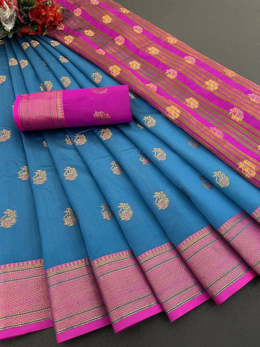     			Pionex Silk Woven Banarasi saree With Unstitched Blouse Piece ( Purple )