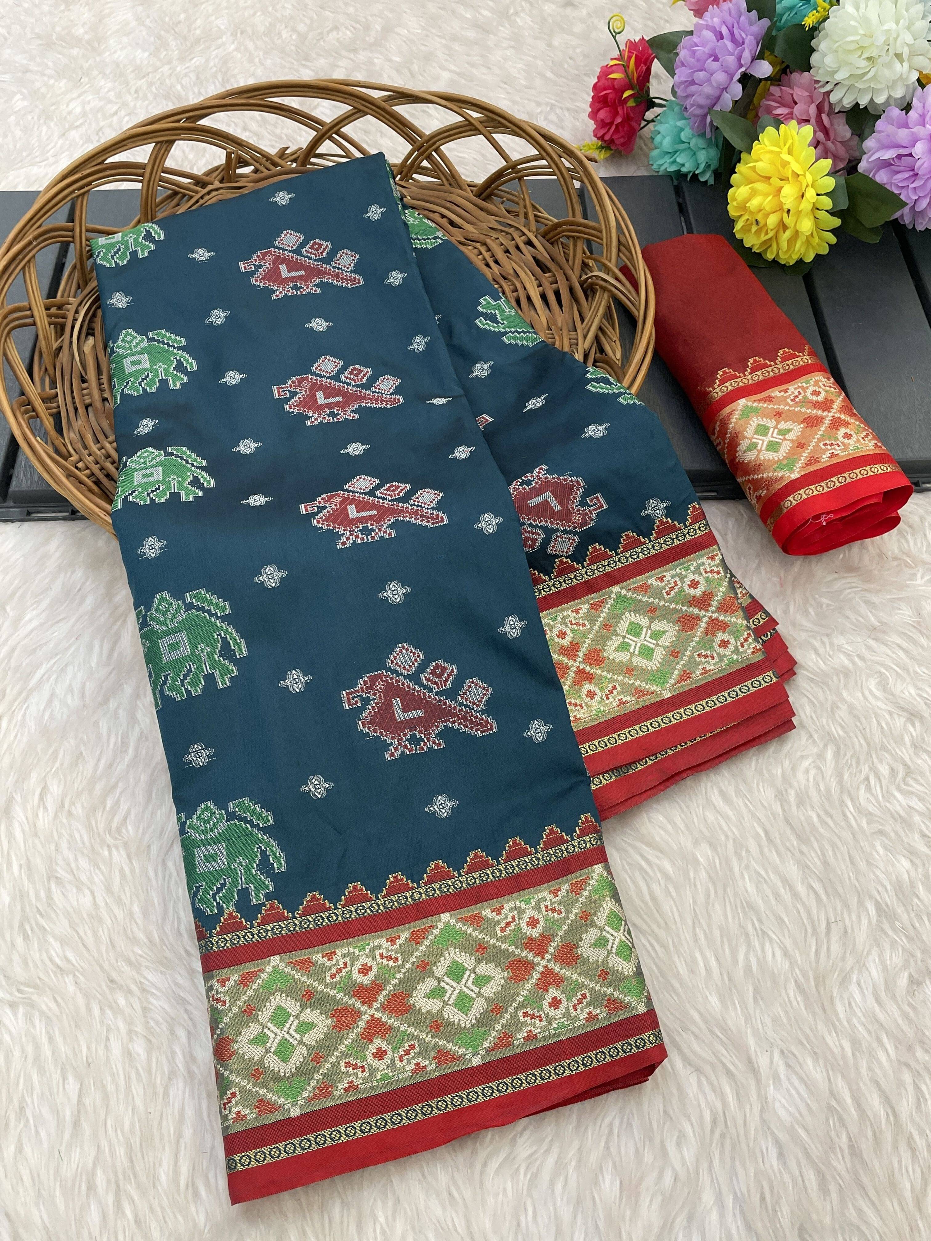     			Pionex Silk Woven Patola Saree With Unstitched Blouse Piece ( Navy Blue )