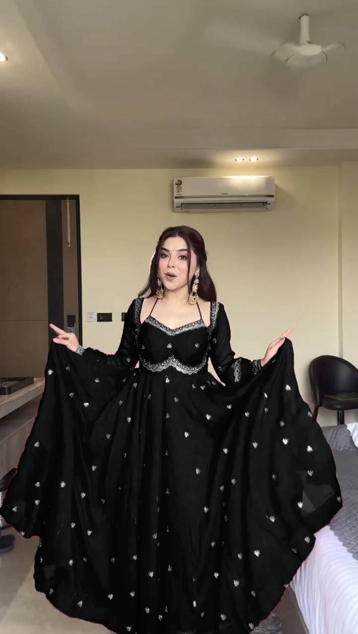 DS Creations Women Georgette Embroidered Anarkali Kurti With Pants ( Black ) DS Creations Women Georgette Embroidered Anarkali Kurti With Pants ( Black )