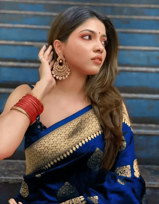 KIVERA Silk Blend Woven Design Banarasi saree With Unstitched Blouse Piece ( Blue ) KIVERA Silk Blend Woven Design Banarasi saree With Unstitched Blouse Piece ( Blue )