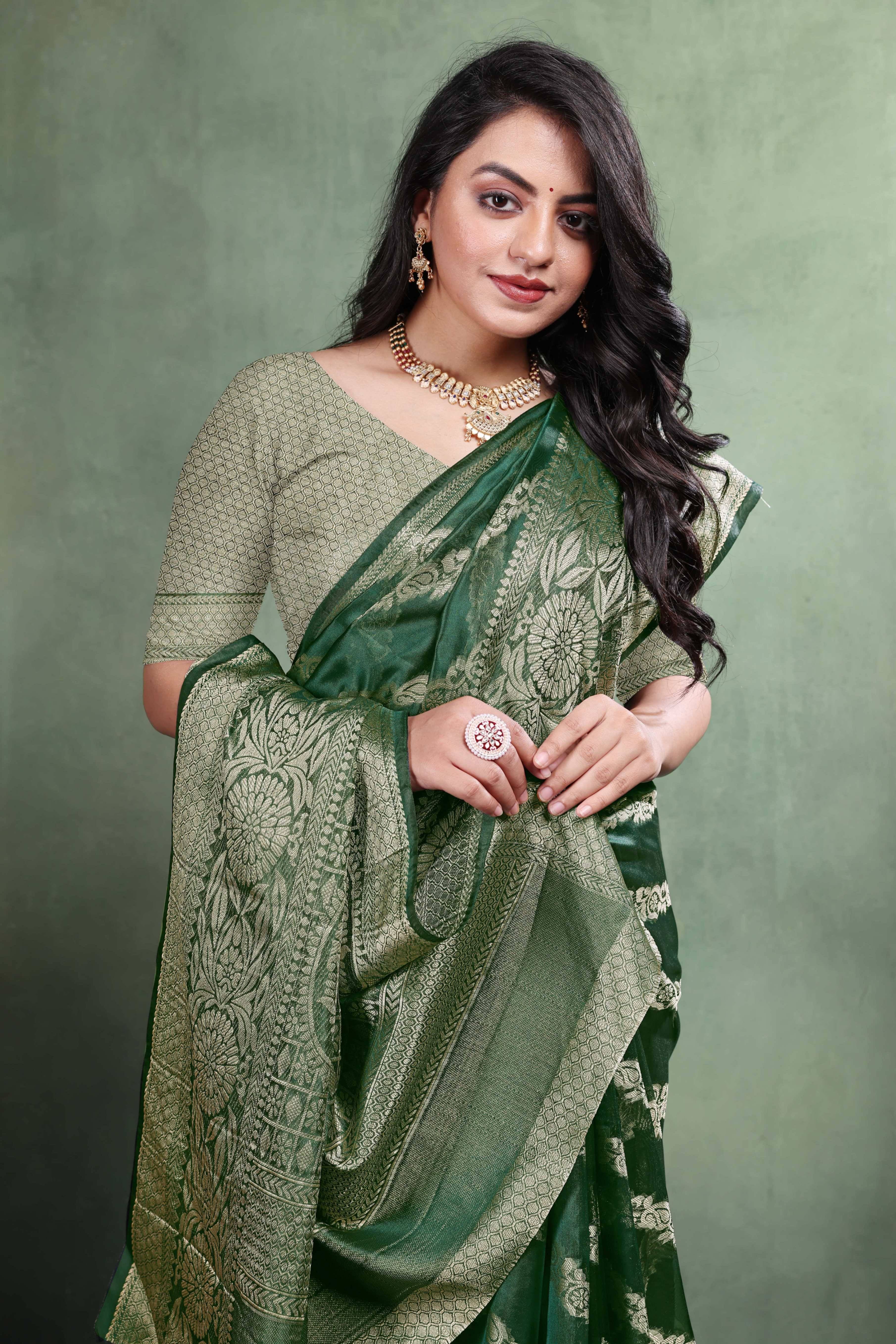 Niwaa Organza Woven Banarasi saree With Unstitched Blouse Piece ( Green ) Niwaa Organza Woven Banarasi saree With Unstitched Blouse Piece ( Green )