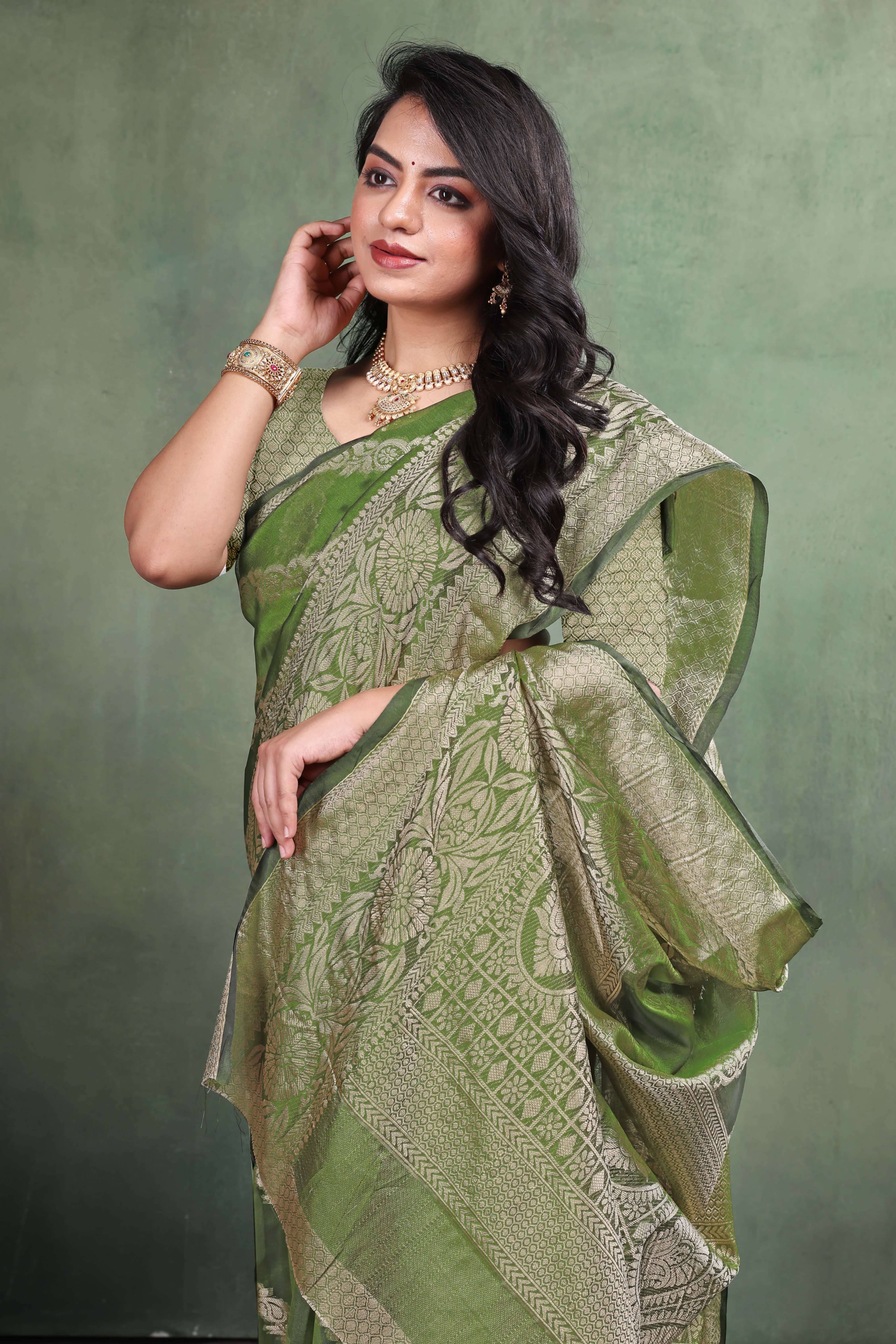 Niwaa Organza Woven Banarasi saree With Unstitched Blouse Piece ( Green ) Niwaa Organza Woven Banarasi saree With Unstitched Blouse Piece ( Green )