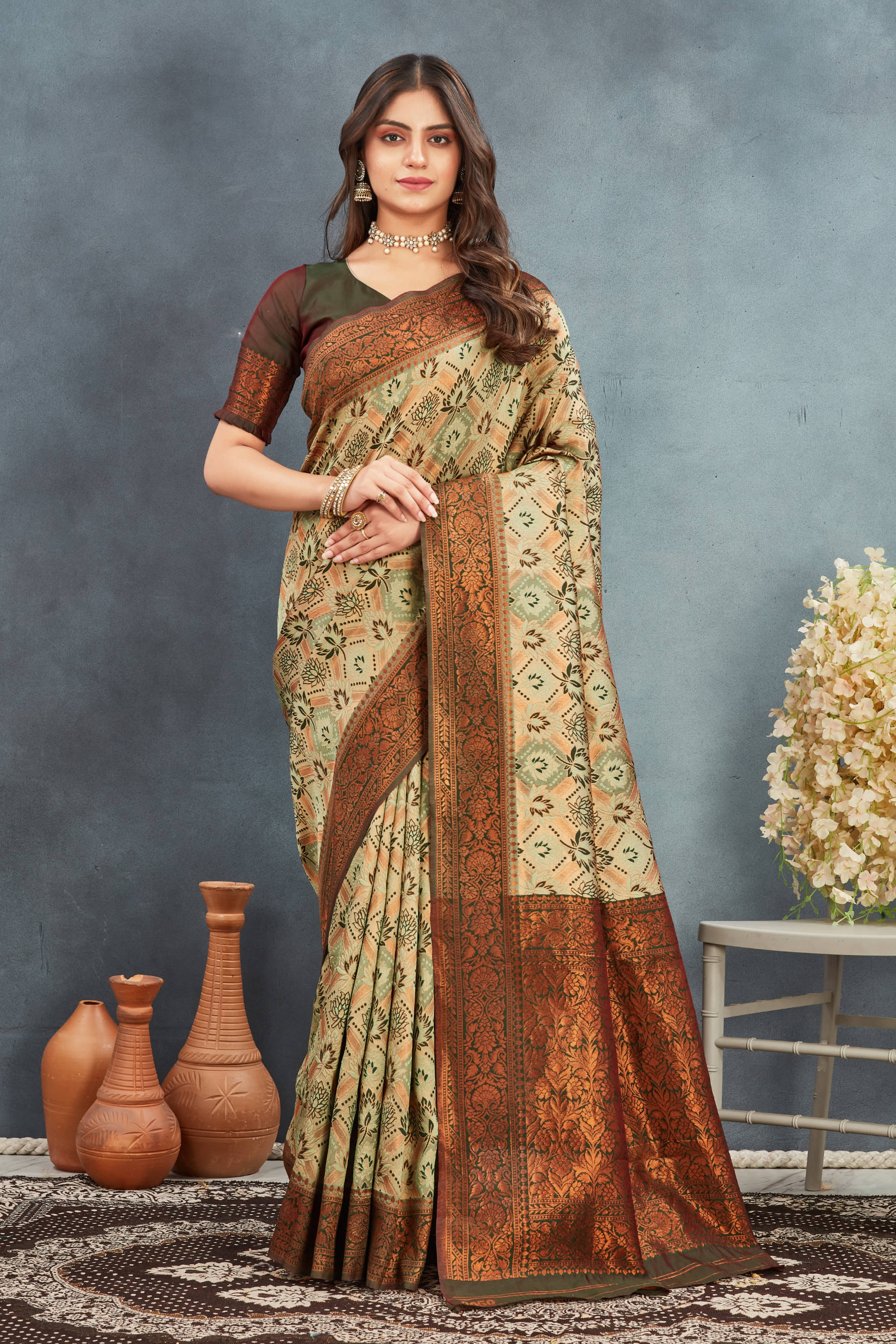 KIVERA Silk Blend Woven Design Banarasi saree With Unstitched Blouse Piece ( Green ) KIVERA Silk Blend Woven Design Banarasi saree With Unstitched Blouse Piece ( Green )