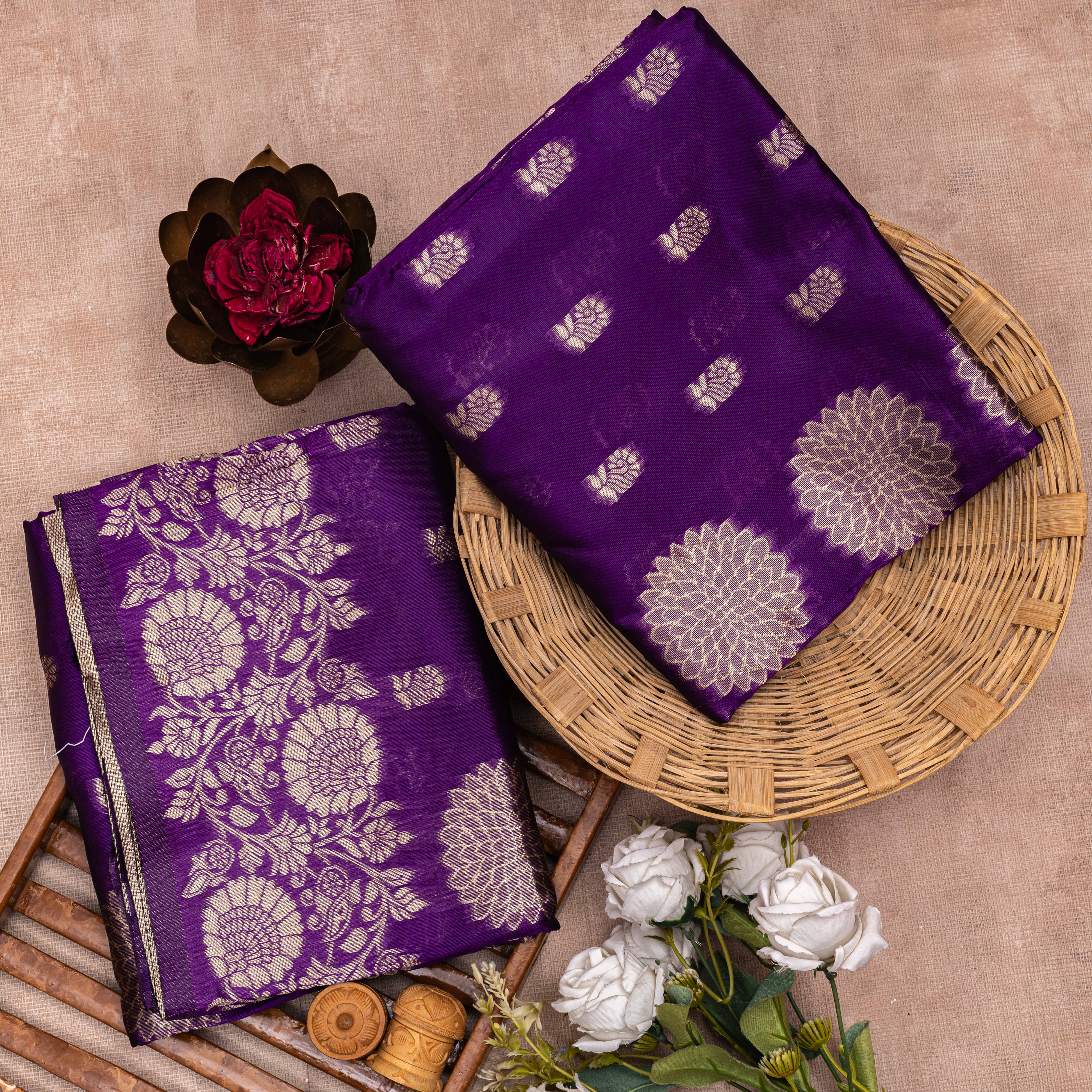     			ANAND SAREES Jacquard Woven Design Banarasi saree With Unstitched Blouse Piece ( Purple )