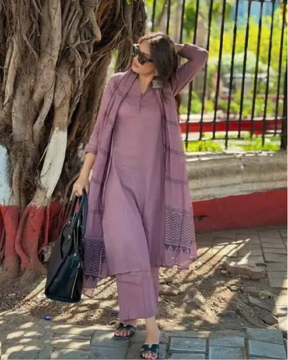     			Gobya Women Rayon Solid Straight Kurti With Pants ( Purple )
