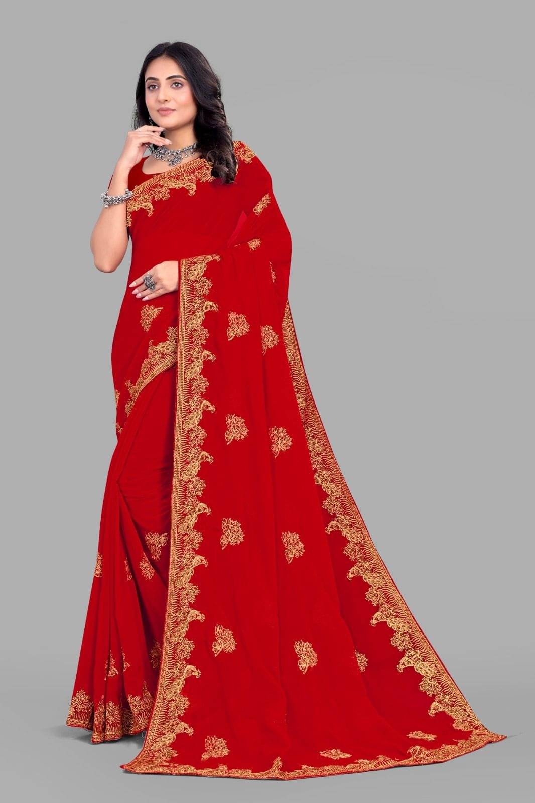     			Rellaxa Waves Georgette Embroidered Regular Saree With Unstitched Blouse Piece ( Red )