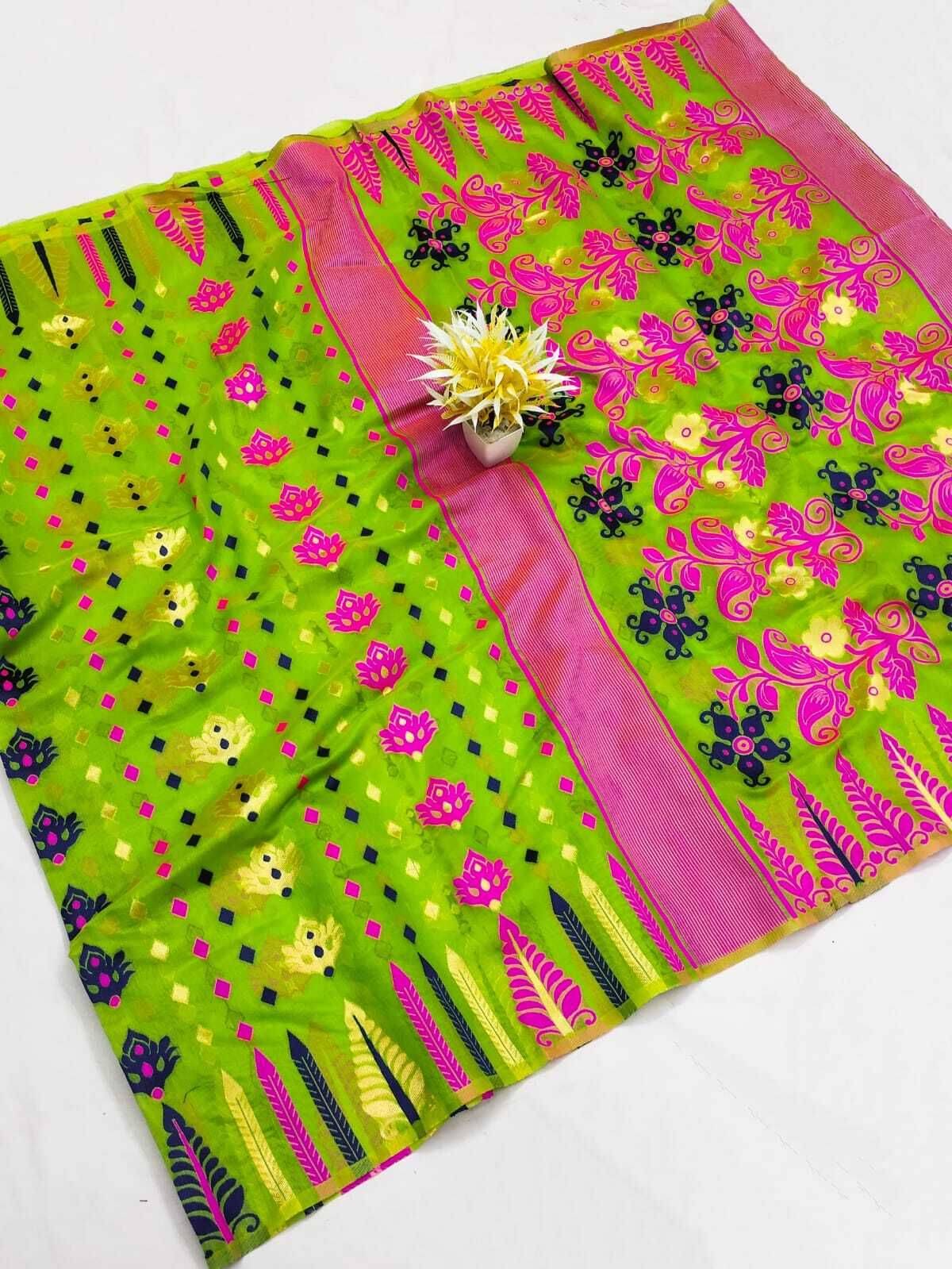     			dravya womens Cotton Blend Woven Banarasi saree Without Blouse Piece ( Green )