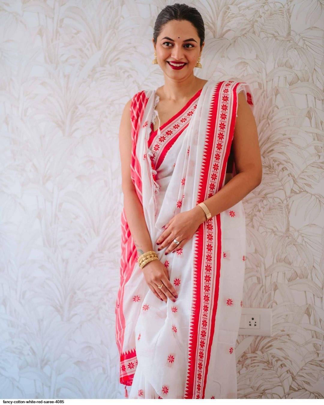 dravya womens Cotton Blend Woven Banarasi saree With Unstitched Blouse Piece ( Red ) dravya womens Cotton Blend Woven Banarasi saree With Unstitched Blouse Piece ( Red )