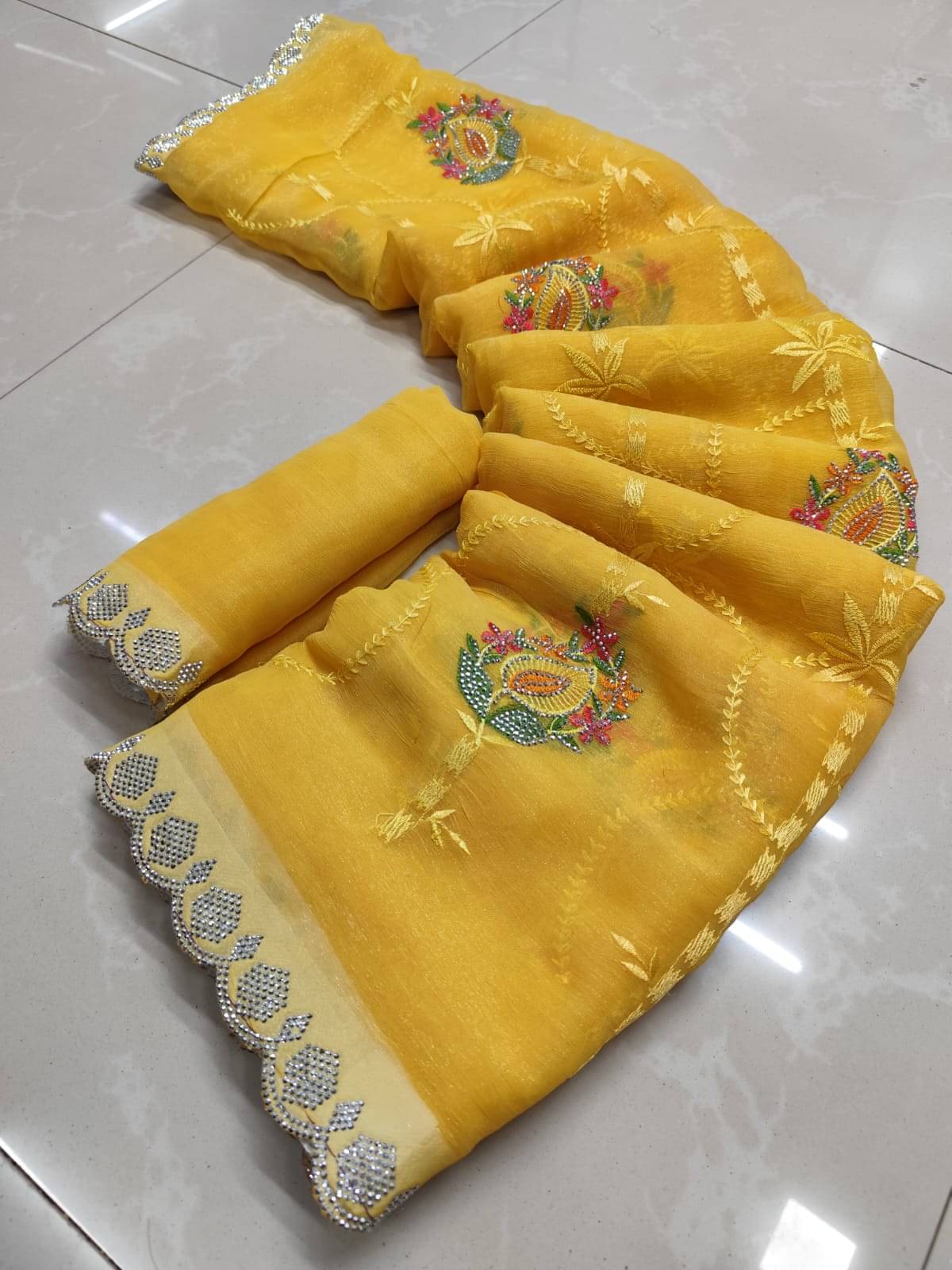 Avenue Creation Chiffon Embroidered Regular Saree With Unstitched Blouse Piece ( Yellow ) Avenue Creation Chiffon Embroidered Regular Saree With Unstitched Blouse Piece ( Yellow )