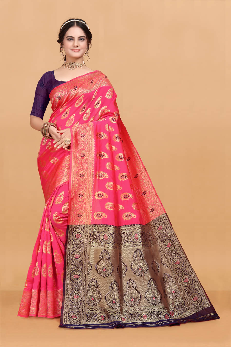 KIVERA Silk Blend Woven Design Banarasi saree With Unstitched Blouse Piece ( Magenta ) KIVERA Silk Blend Woven Design Banarasi saree With Unstitched Blouse Piece ( Magenta )