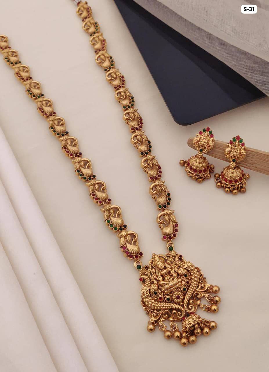Shivay Fashion Golden Alloy Necklace Set ( Pack of 1 )