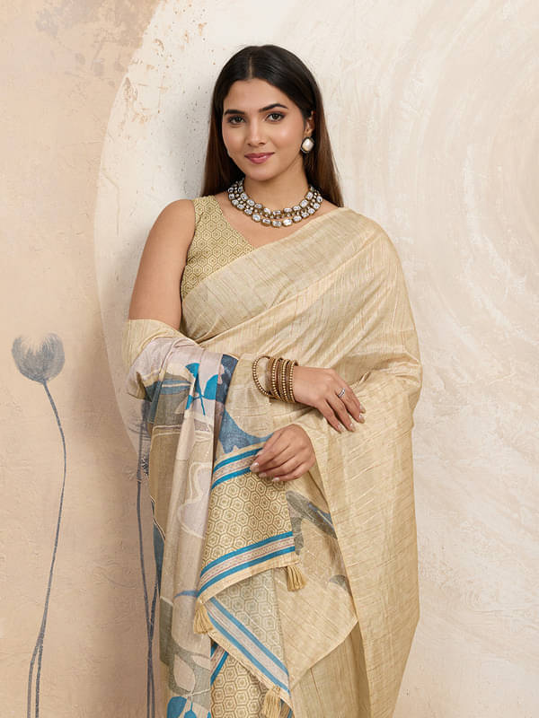 Niwaa Silk Blend Woven Design Banarasi saree With Unstitched Blouse Piece ( Green ) Niwaa Silk Blend Woven Design Banarasi saree With Unstitched Blouse Piece ( Green )