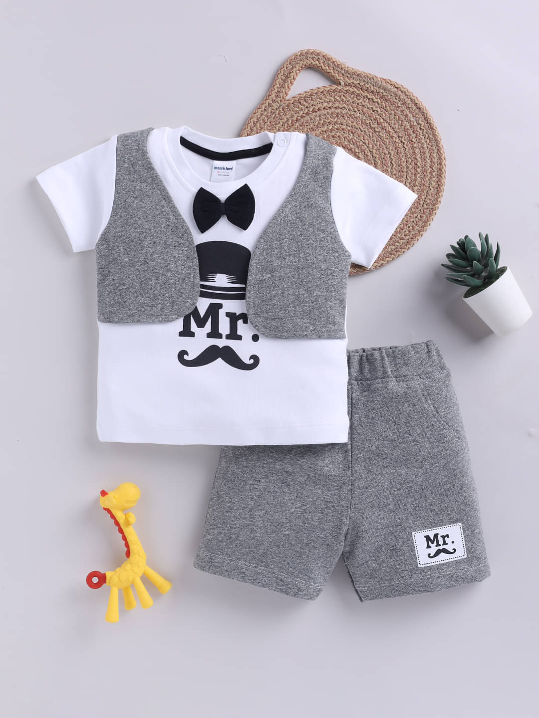     			Mom's Love Graphic Printed Pure Cotton Blend Sets & Suits For Infant Boys (Grey Melange, Pack Of 1)