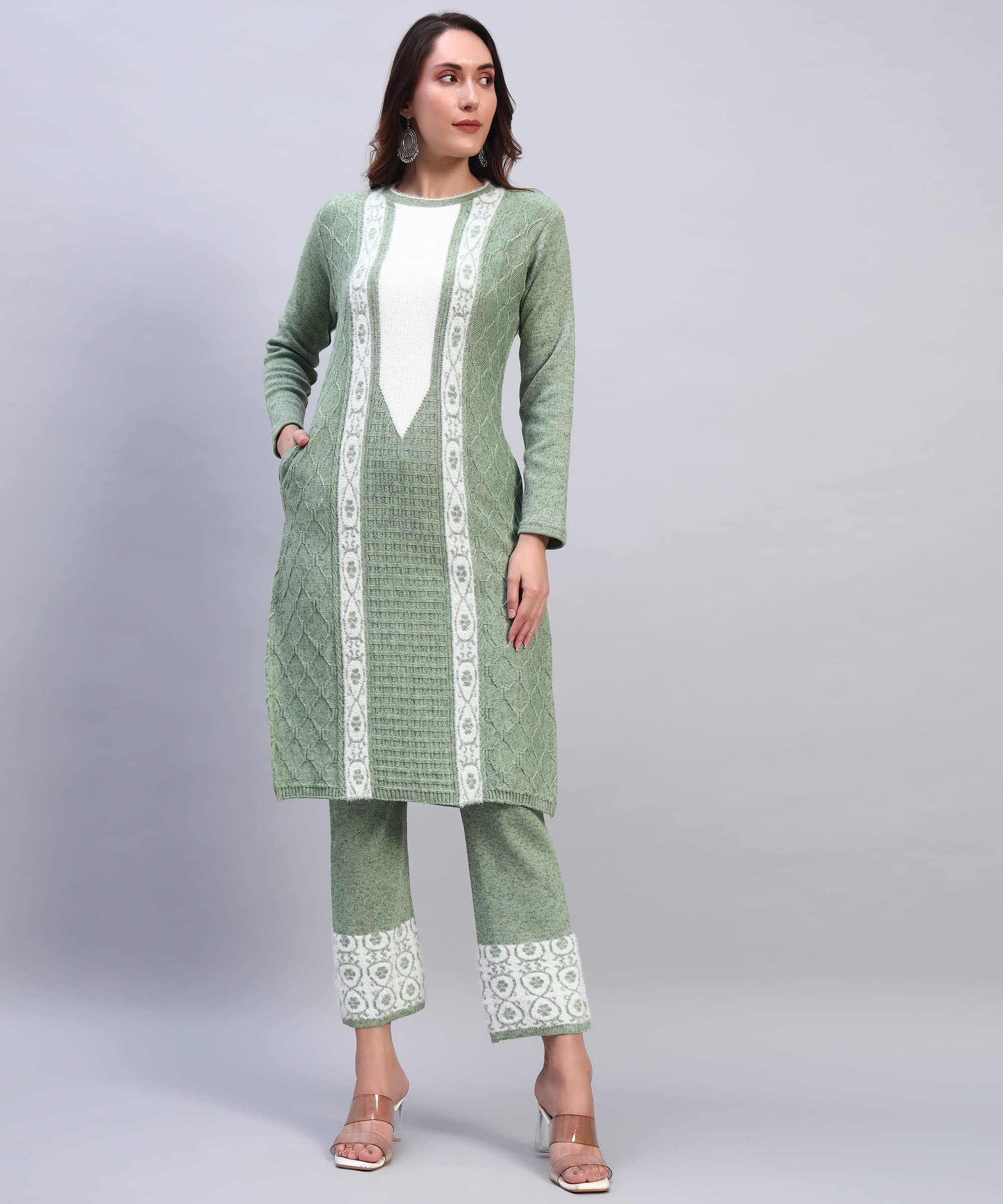 DUCOHIVE Women Woollen Self Design Straight Kurti With Palazzo ( Green ) DUCOHIVE Women Woollen Self Design Straight Kurti With Palazzo ( Green )