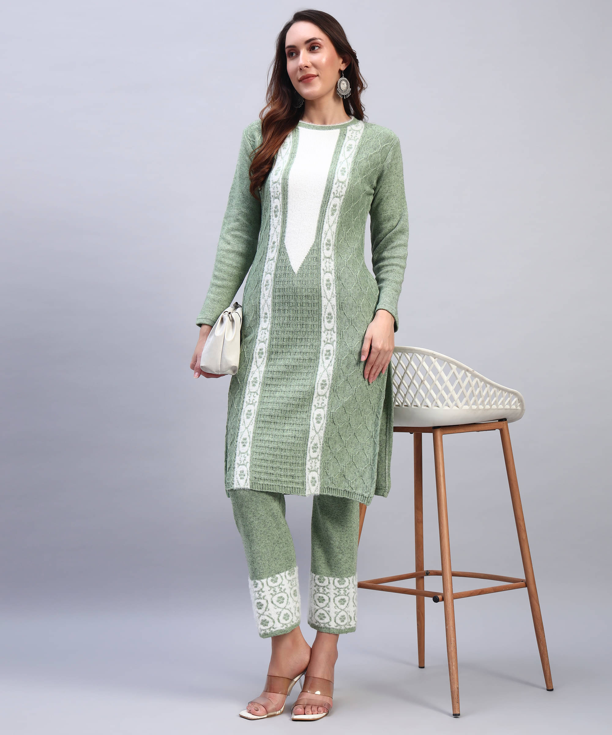 DUCOHIVE Women Woollen Self Design Straight Kurti With Palazzo ( Green ) DUCOHIVE Women Woollen Self Design Straight Kurti With Palazzo ( Green )