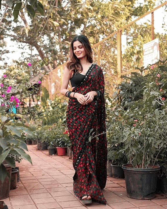 Generic Georgette Printed Regular Saree With Unstitched Blouse Piece ( Multicolor ) Generic Georgette Printed Regular Saree With Unstitched Blouse Piece ( Multicolor )