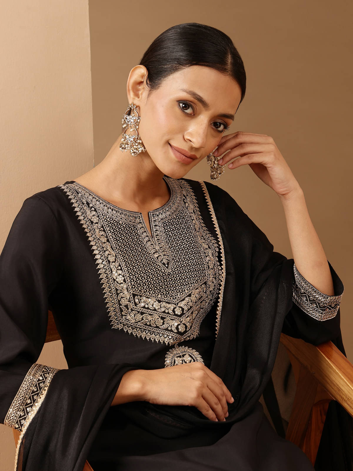 Janasya Women Chanderi Embroidered Straight Kurti With Pants ( Black ) Janasya Women Chanderi Embroidered Straight Kurti With Pants ( Black )