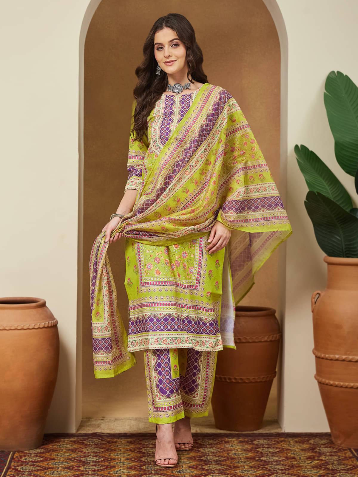 Janasya Women Cotton Blend Printed Straight Kurti With Pants ( Green ) Janasya Women Cotton Blend Printed Straight Kurti With Pants ( Green )