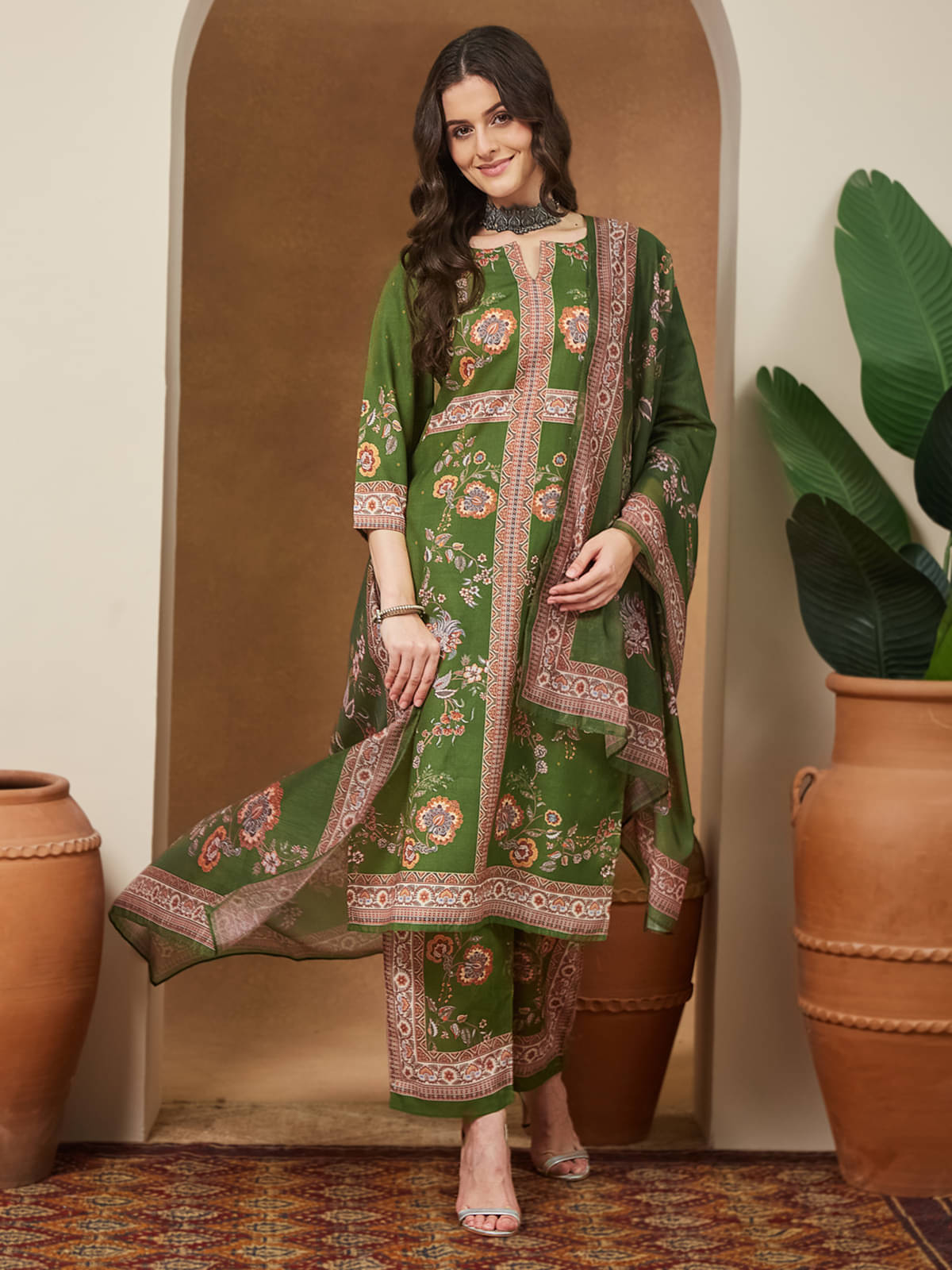 Janasya Women Cotton Blend Printed Straight Kurti With Pants ( Green ) Janasya Women Cotton Blend Printed Straight Kurti With Pants ( Green )