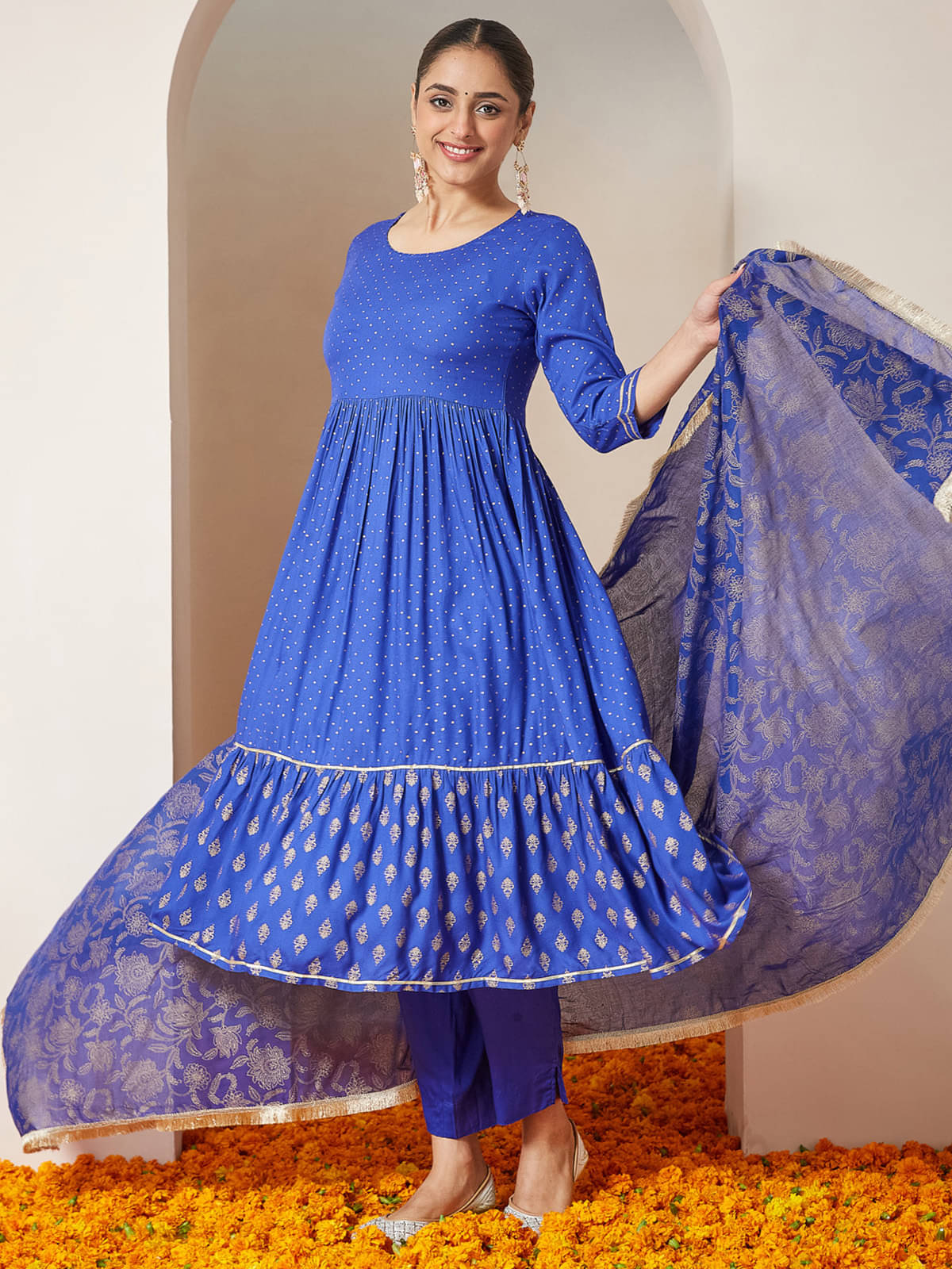 Janasya Women Cotton Printed A-line Kurti With Pants ( Blue ) Janasya Women Cotton Printed A-line Kurti With Pants ( Blue )