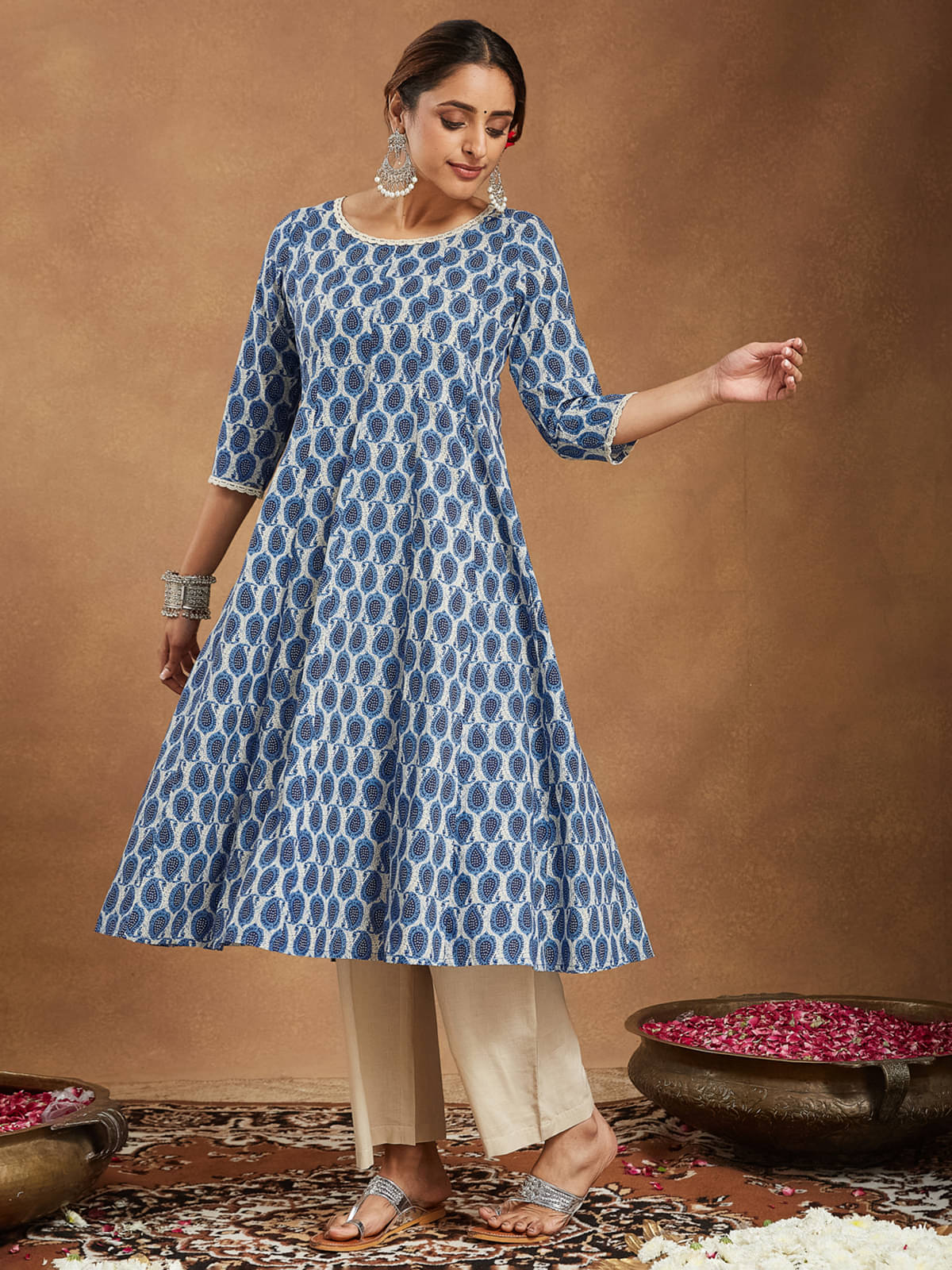Janasya Women Cotton Printed Anarkali Kurti With Pants ( Indigo ) Janasya Women Cotton Printed Anarkali Kurti With Pants ( Indigo )