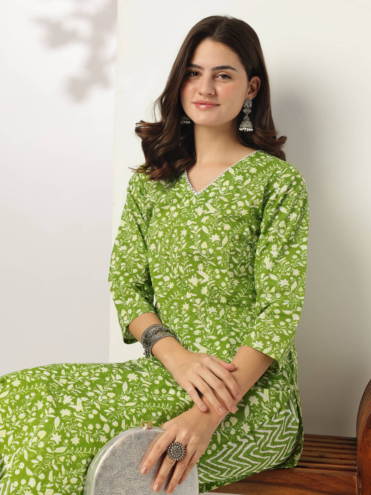 Janasya Women Cotton Printed Straight Kurti With Pants ( Green ) Janasya Women Cotton Printed Straight Kurti With Pants ( Green )