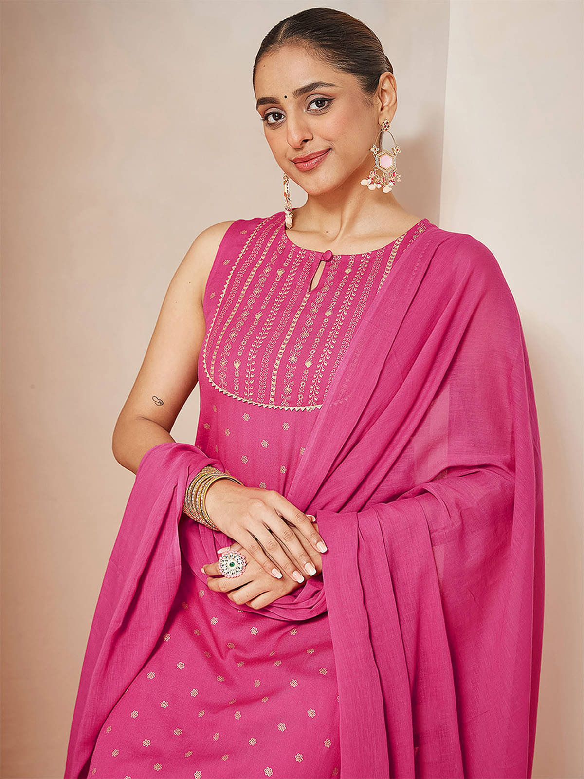 Janasya Women Rayon Printed A-line Kurti With Pants ( Pink ) Janasya Women Rayon Printed A-line Kurti With Pants ( Pink )