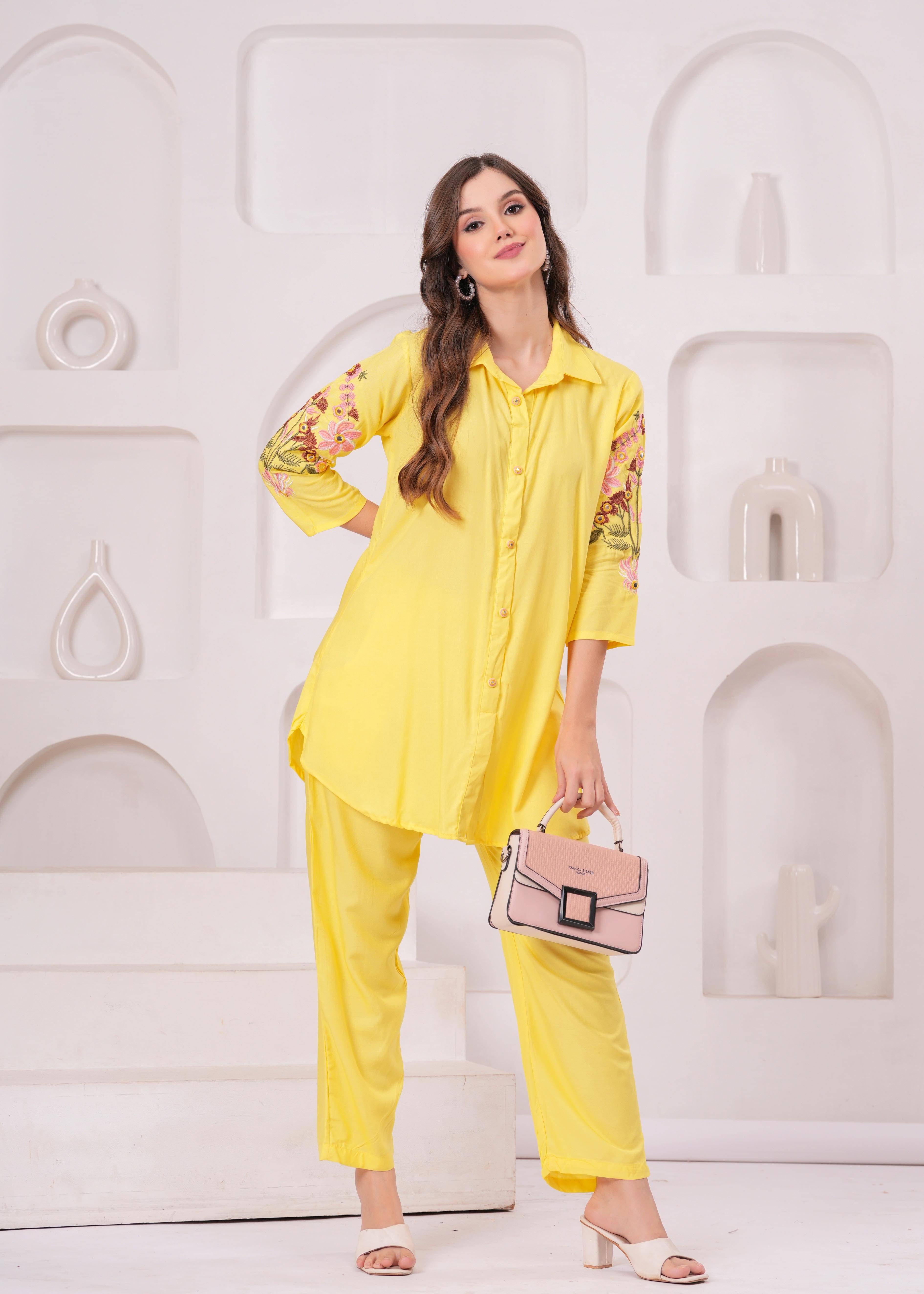     			Jyoti Women Self Design Tunic With Trousers Co-Ord Set ( Yellow )