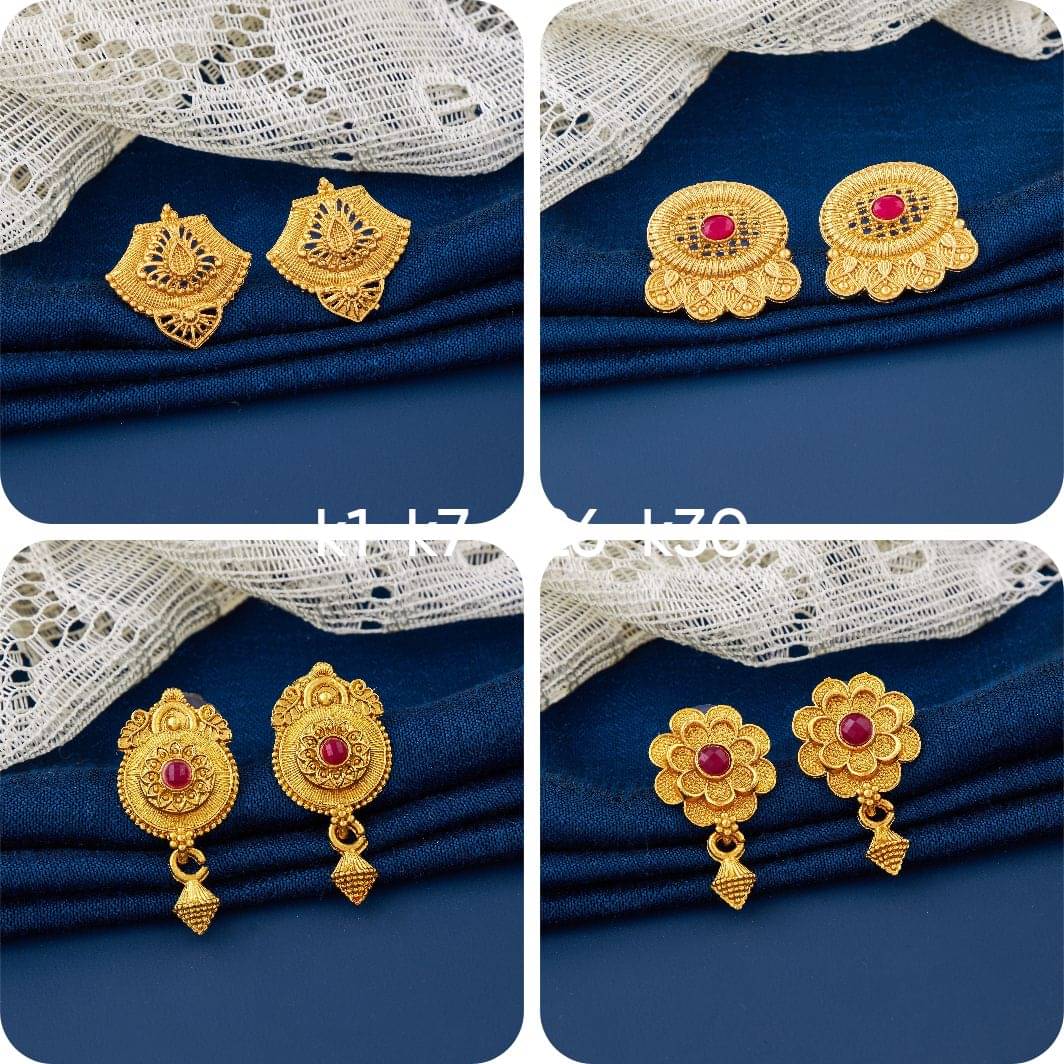     			TheSanga Golden Jhumki Earrings ( Pack of 4 )