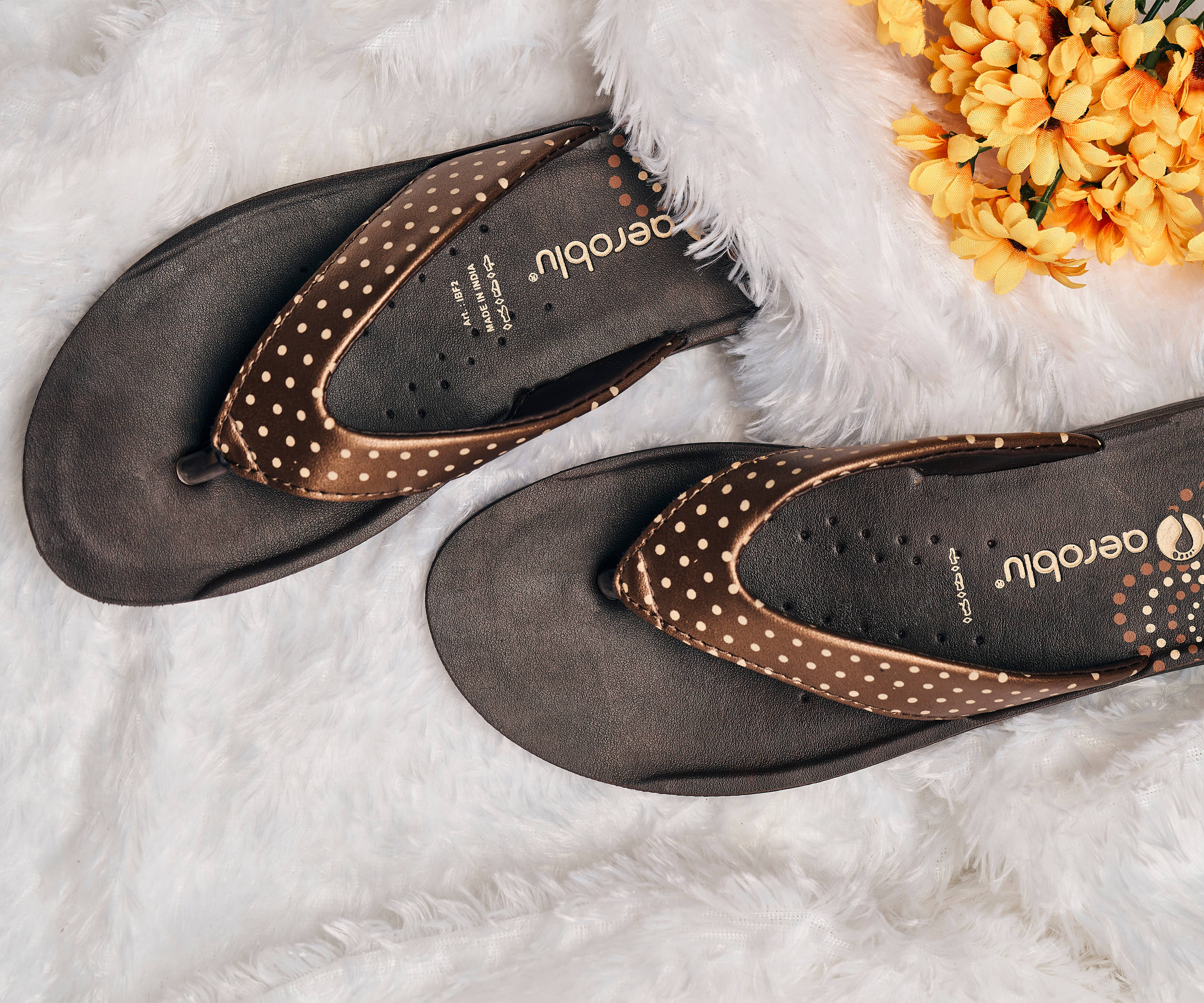     			Aeroblu Brown Women's Thong Flip Flop