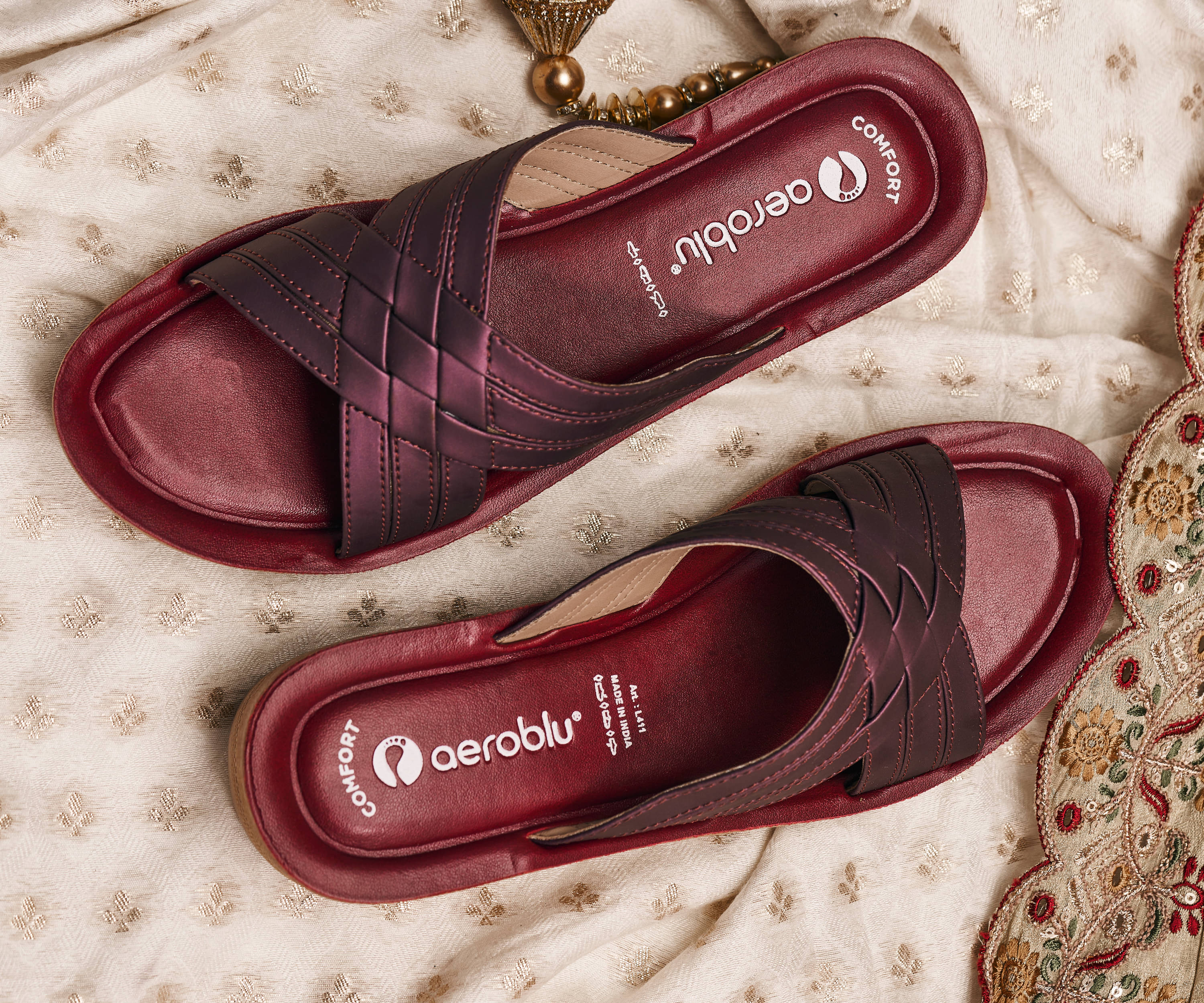     			Aeroblu Maroon Women's Slip On Heels